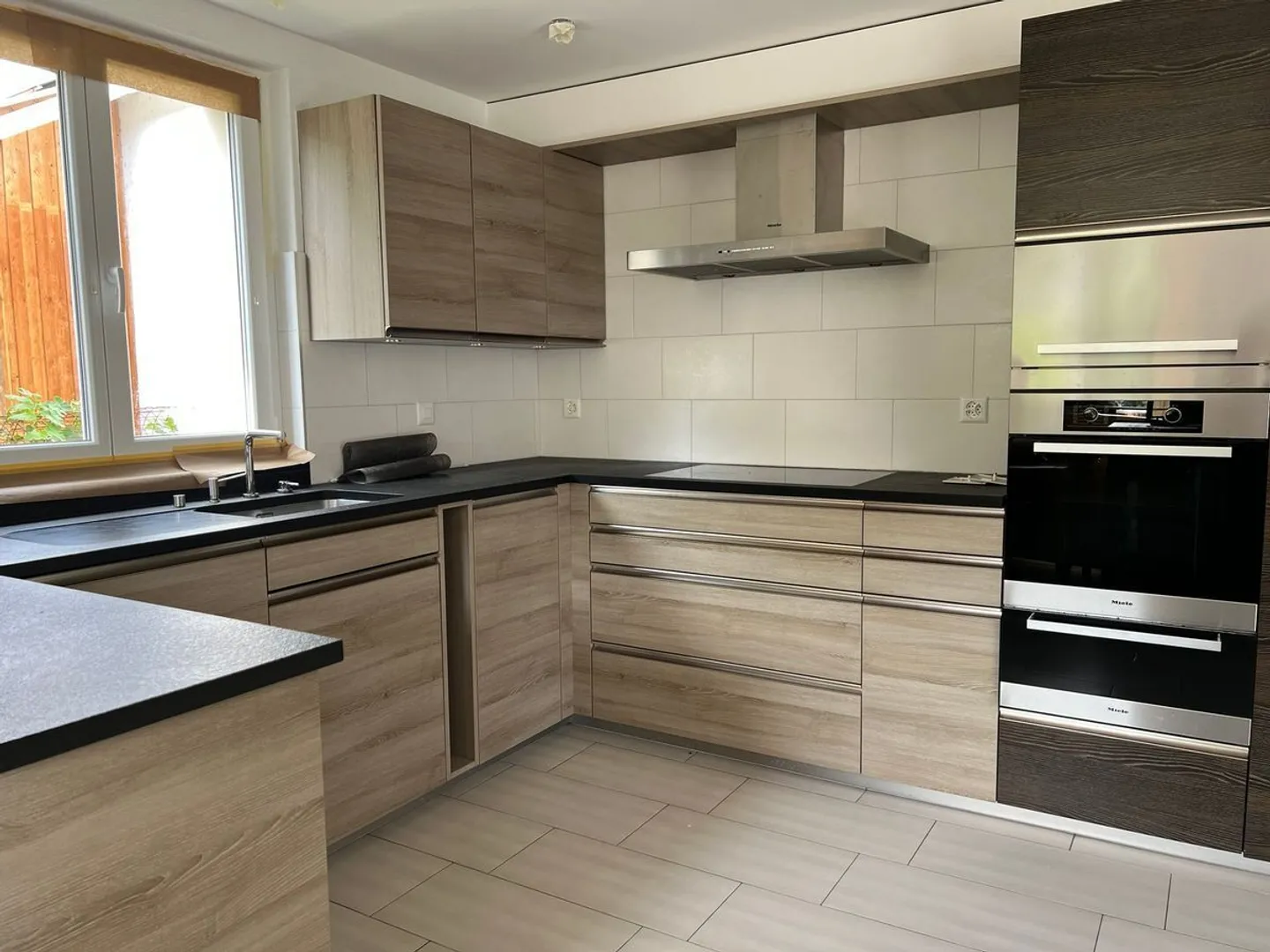 Casa indipendente spaziosa con grande terreno a Courfaivre - Foto 5 di 13