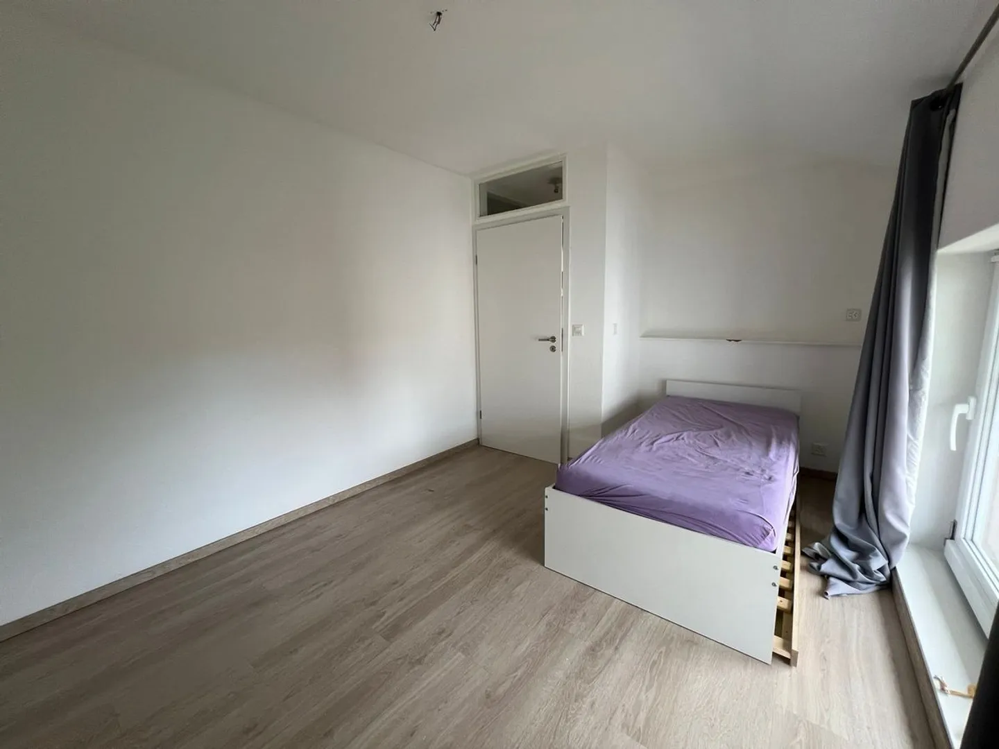 Casa indipendente spaziosa con grande terreno a Courfaivre - Foto 6 di 13