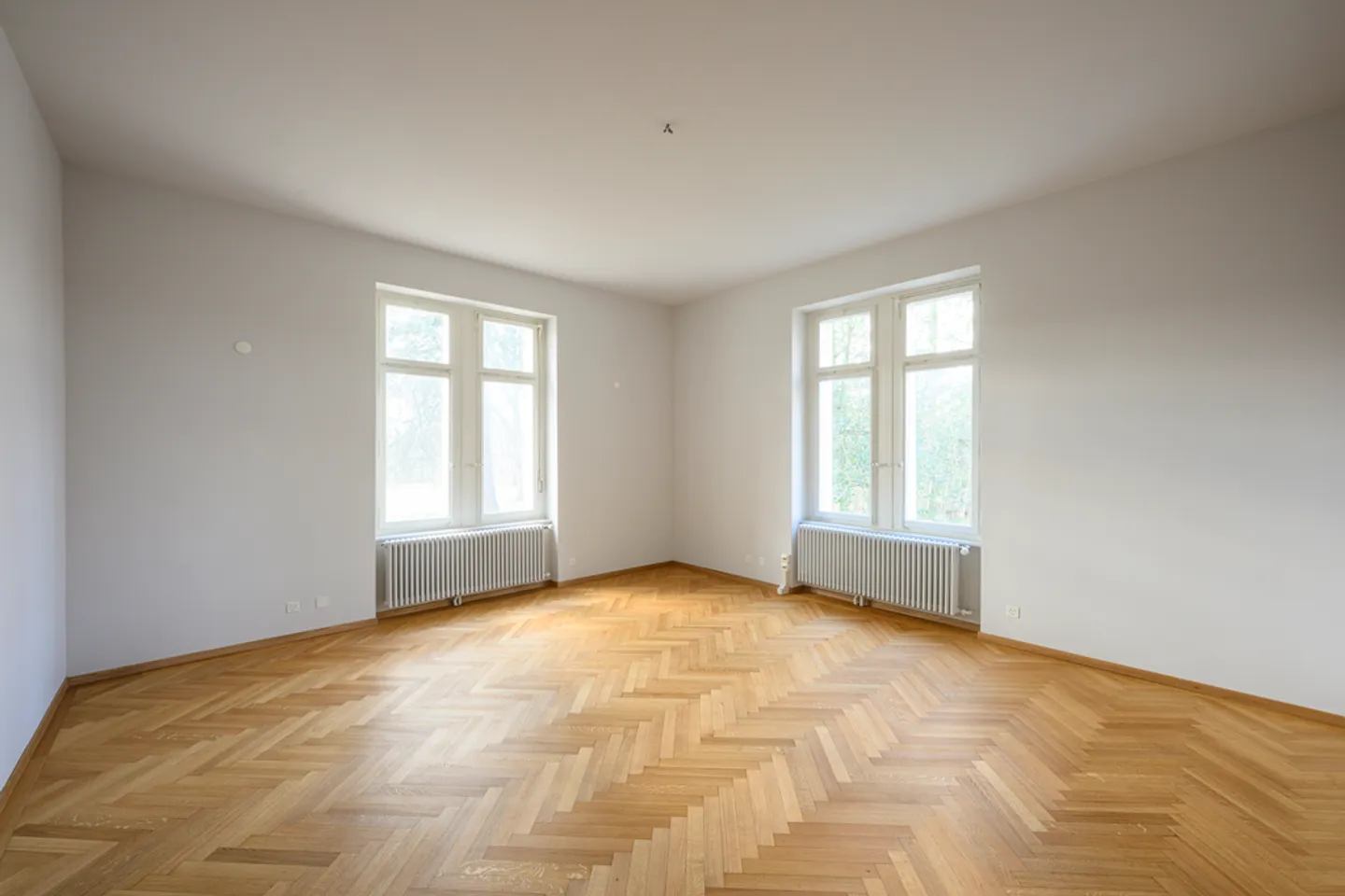 Your new company headquarters in a representative villa - Photo 8 of 12