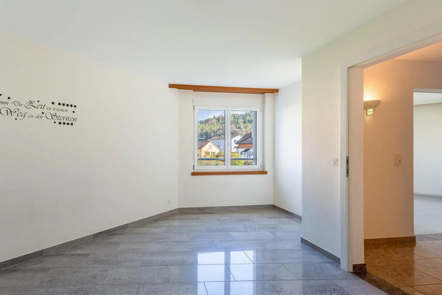 Grosszügige 4.5-Zimmer-Maisonettewohnung mit Gartensitzplatz - Photo 11 sur 14