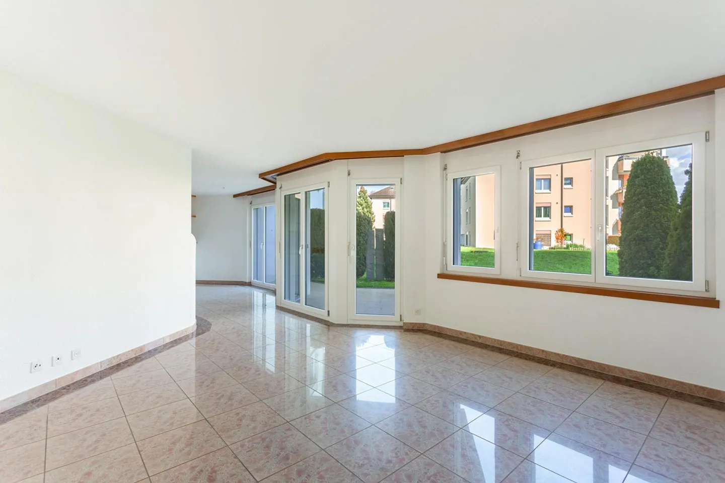 Grosszügige 4.5-Zimmer-Maisonettewohnung mit Gartensitzplatz - Photo 8 sur 14