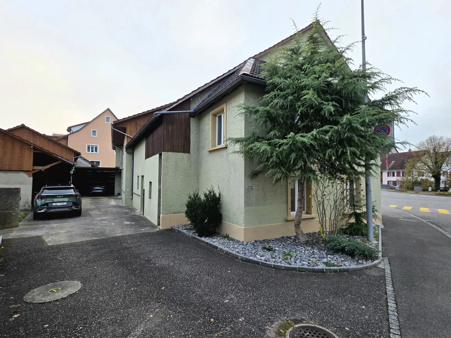 Rara opportunità di investimento nel fiorente Fricktal! Casa plurifamiliare con potenziale di espansione - Foto 3 di 13