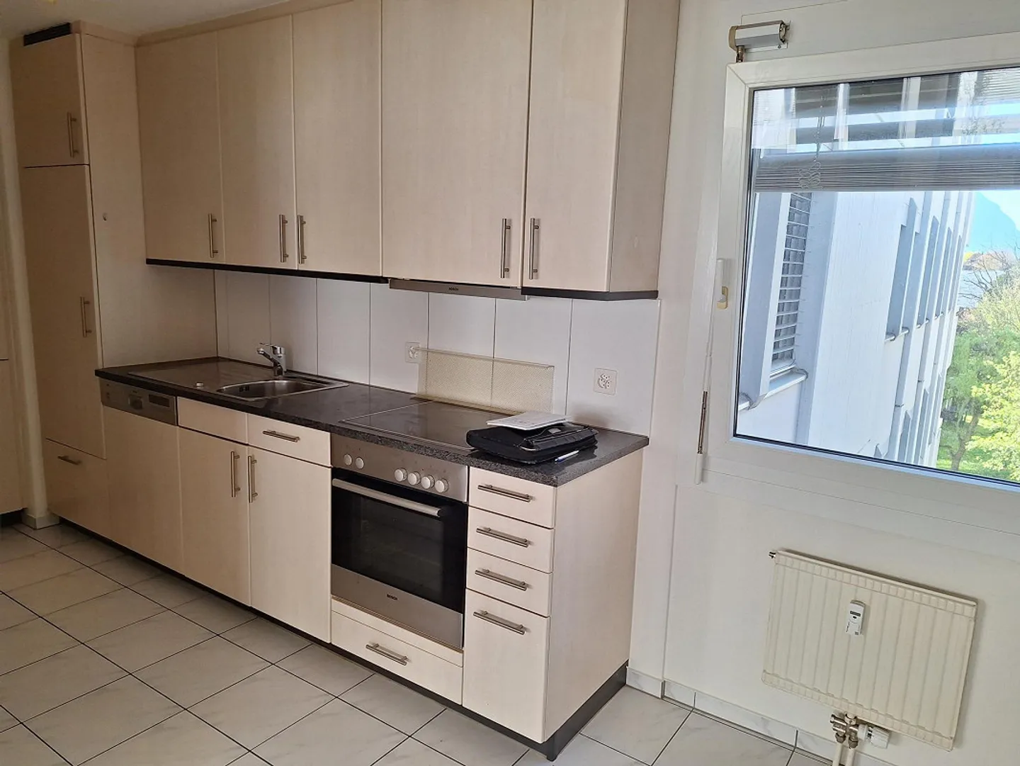 Zentrale 3-Zimmer-Wohnung zu vermieten - Foto 3 von 6