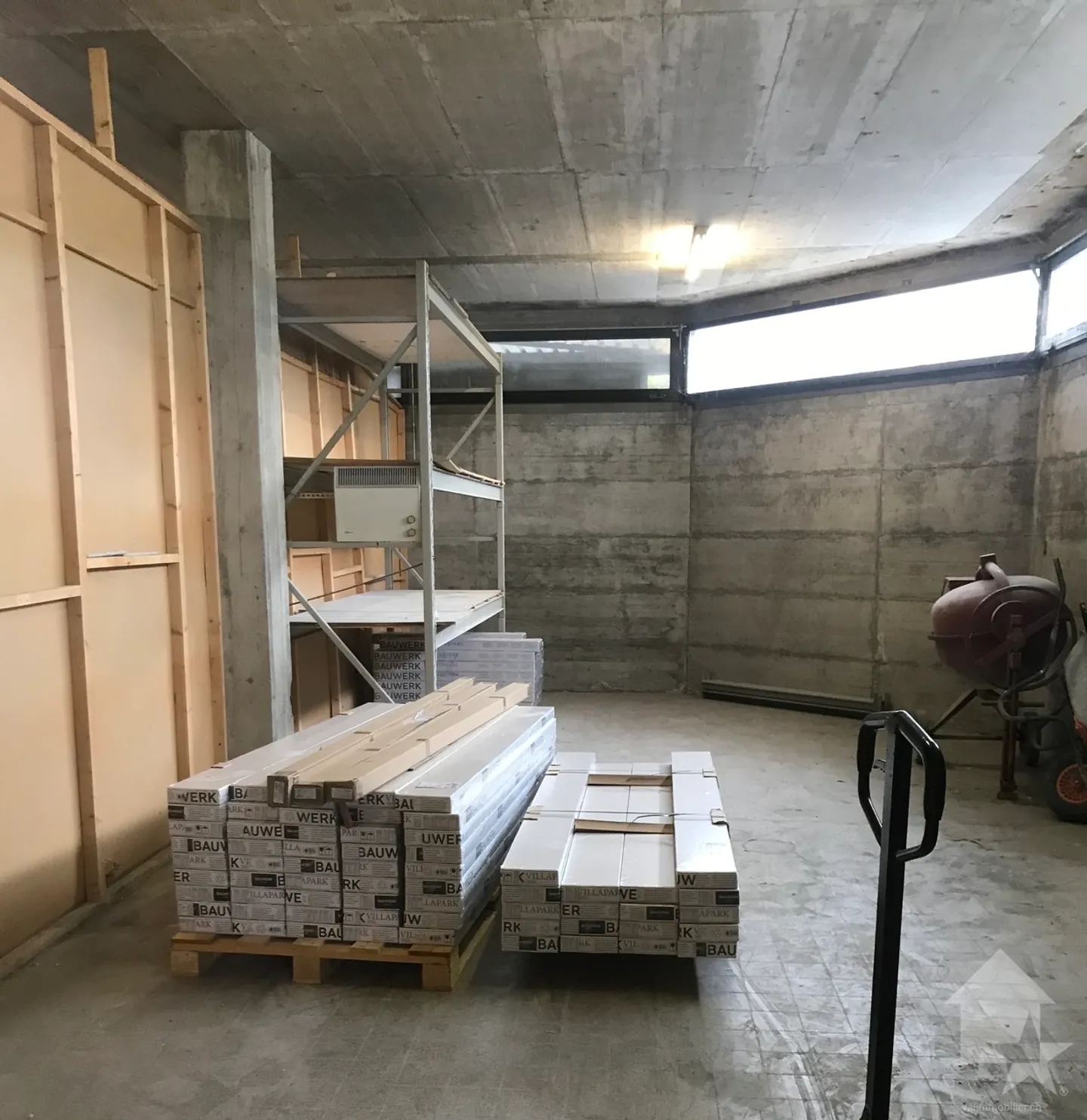 In affitto, grande deposito di circa 189 m2 nella zona commerciale di Conthey - Foto 3 di 3