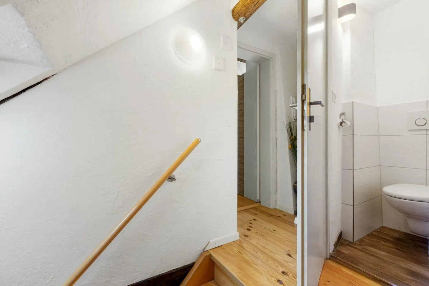 Charming Flarz House in the Core Zone of Zollikon - Ideal as a Student House - Photo 11 of 13