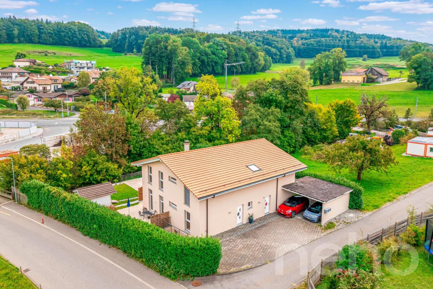 Esclusivo: Grande villa con 3 appartamenti e piscina - Foto 3 di 12