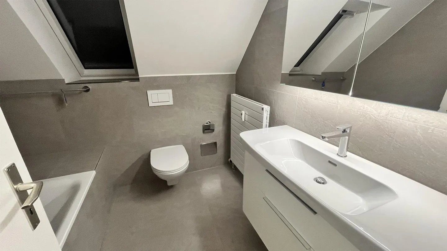 Attractive home with modern amenities - Photo 6 of 7