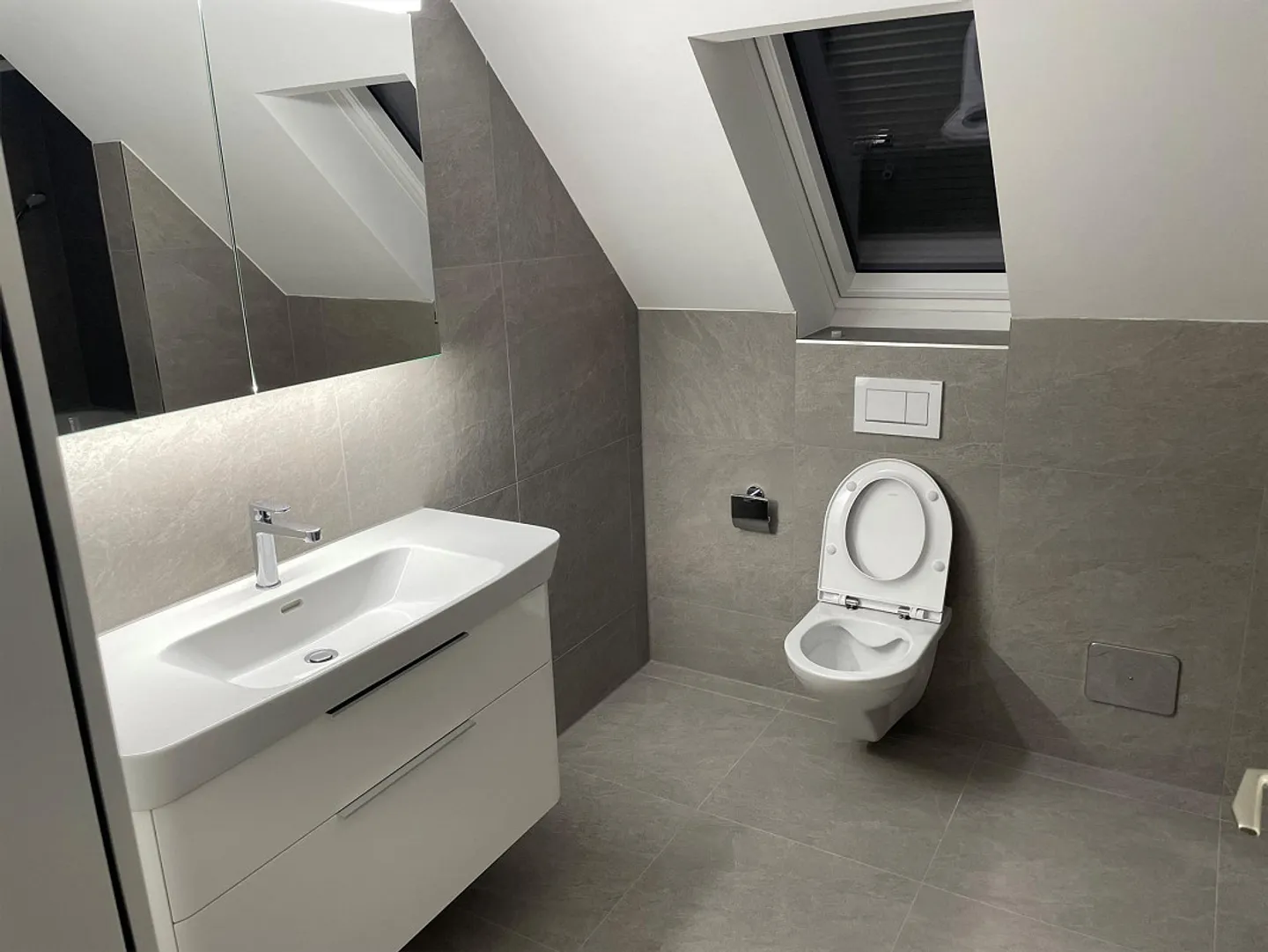 Attractive home with modern amenities - Photo 7 of 7