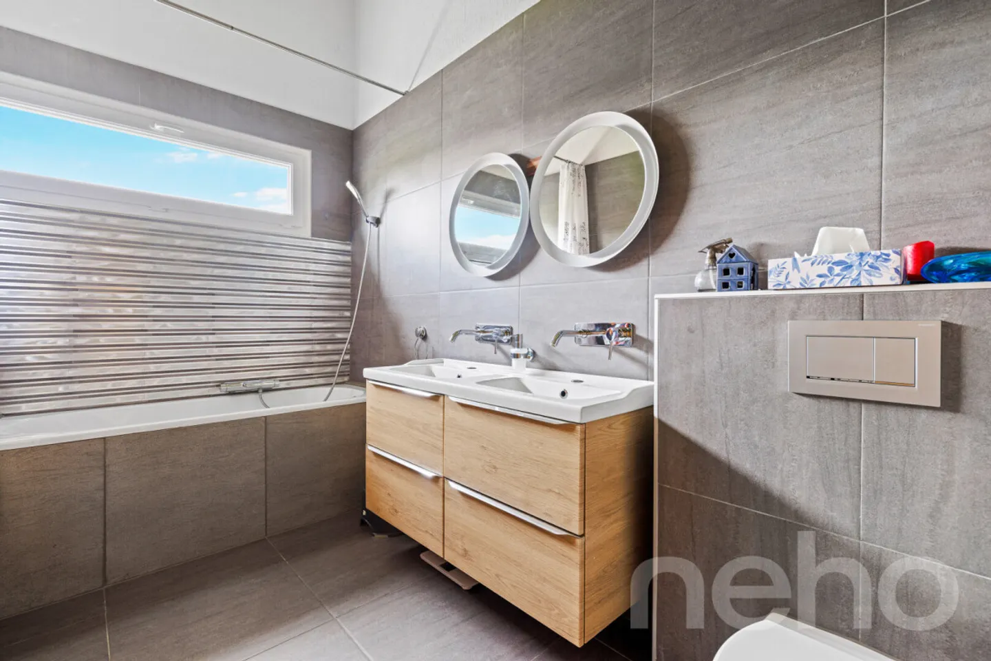 Esclusivo: Grande villa con 3 appartamenti e piscina - Foto 8 di 12