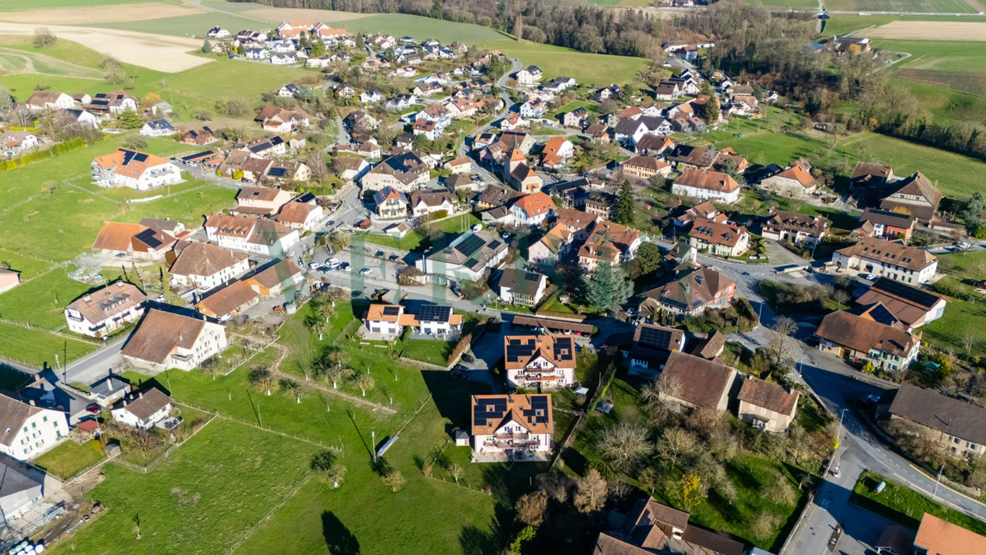 Duplex attico affascinante con camera separata - Foto 15 di 15