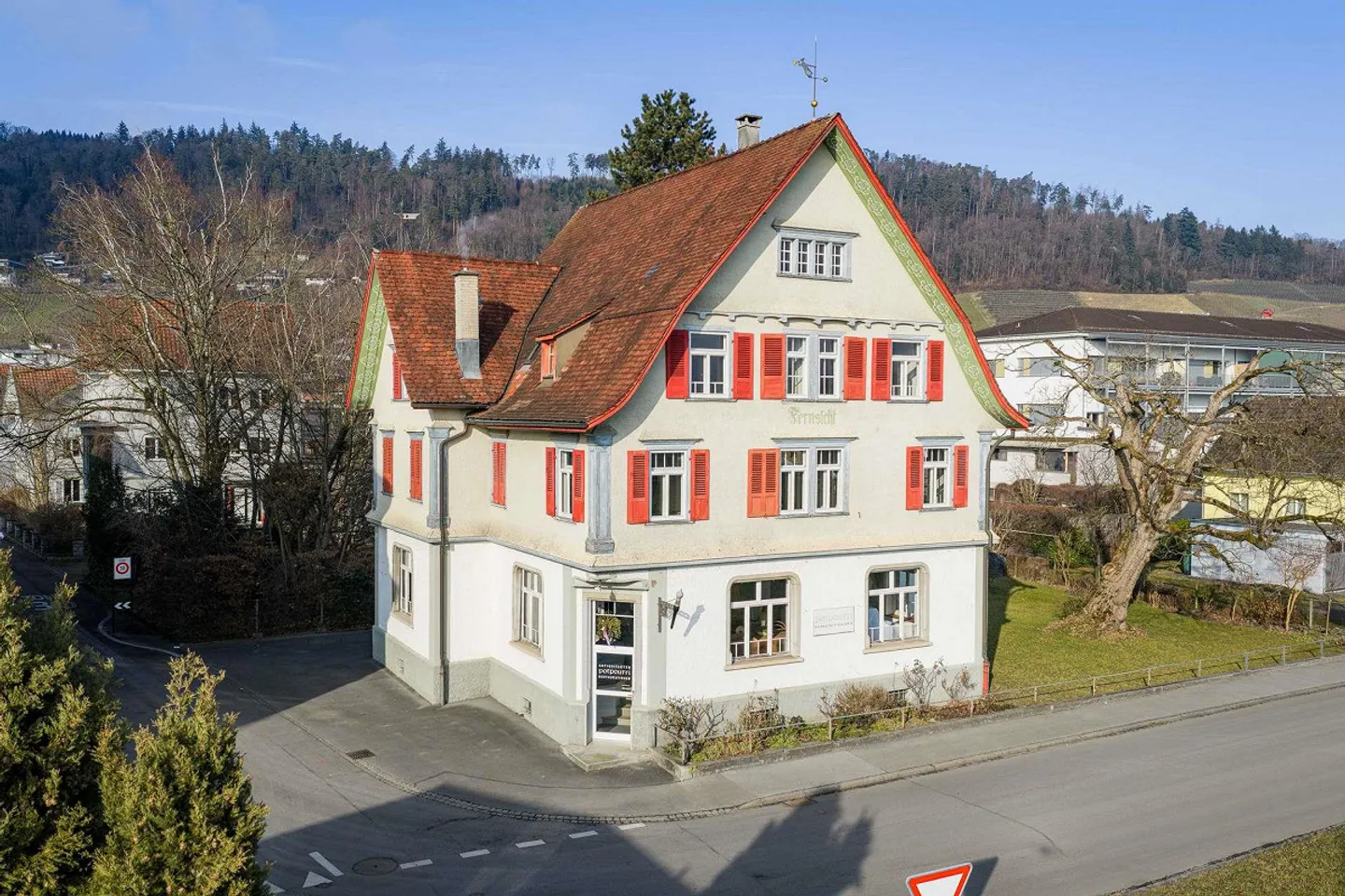 Edificio residenziale e commerciale unico - Foto 1 di 15