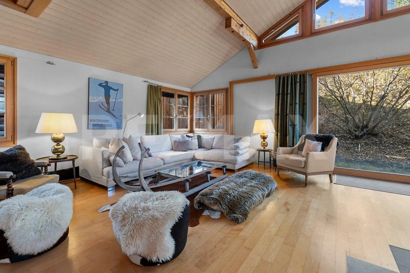 8-Zimmer-Haus - Foto 1 von 13