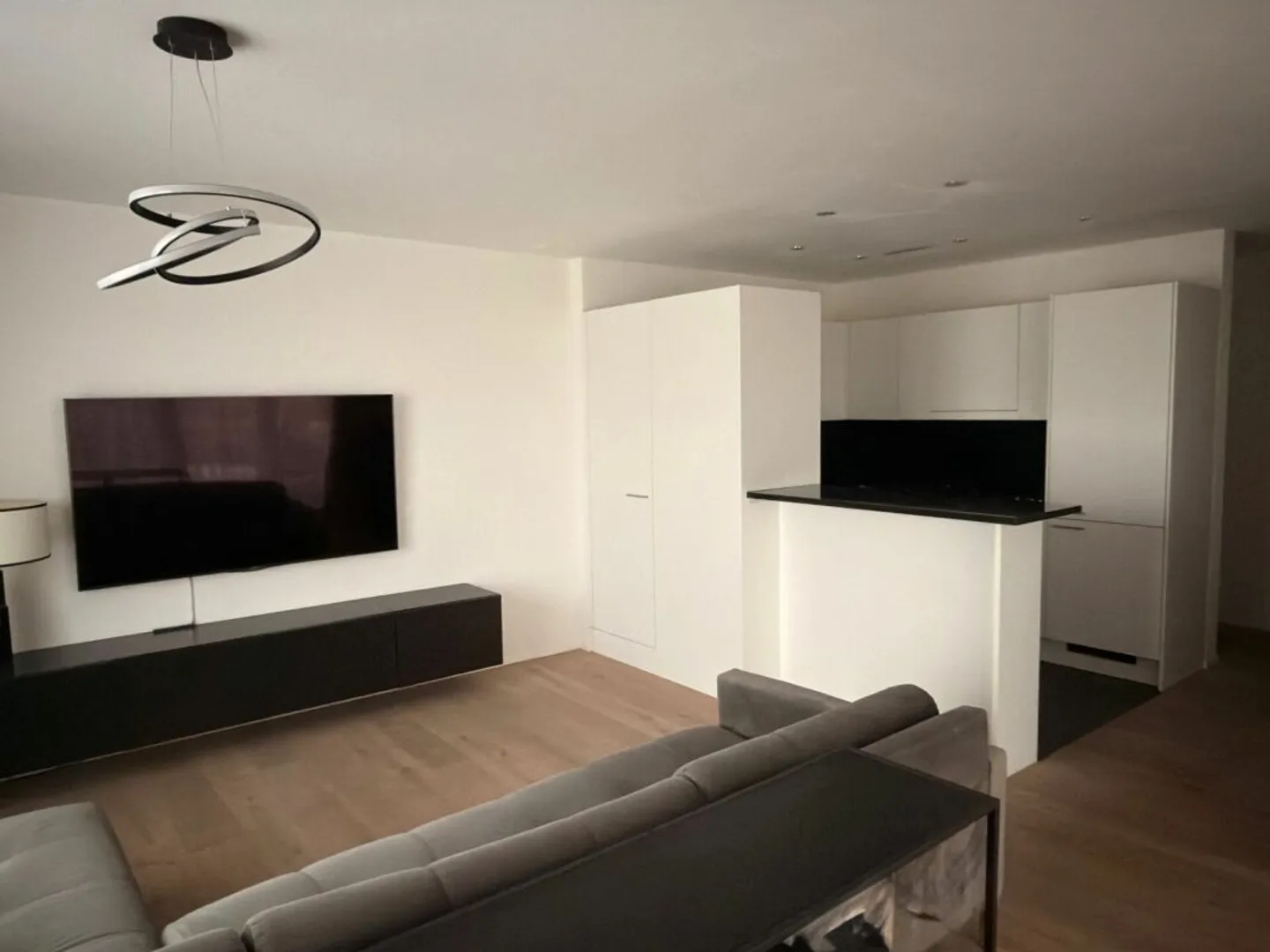 Appartamento accogliente con 2,5 stanze nel centro di Kloten - Foto 5 di 12