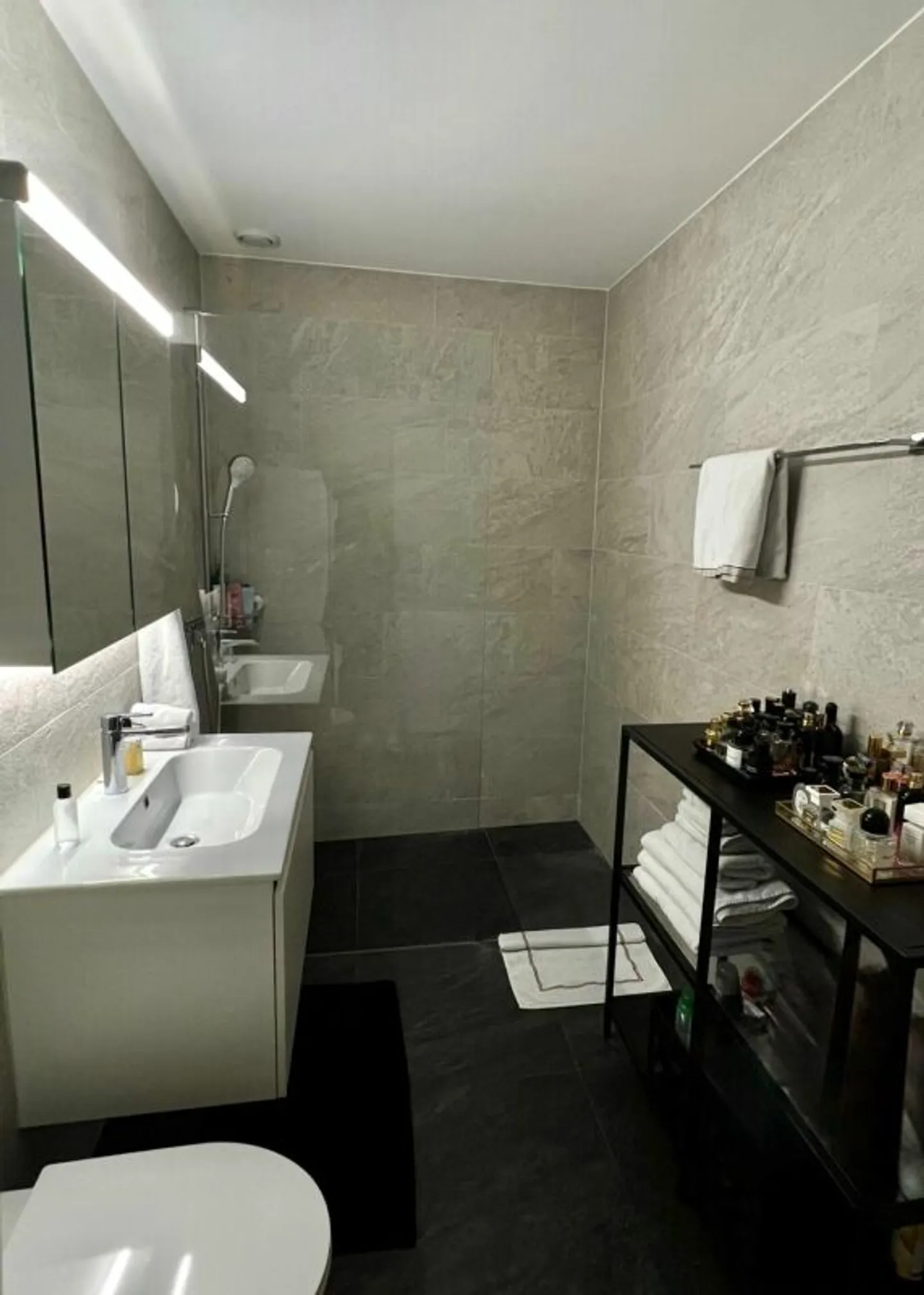 Appartamento accogliente con 2,5 stanze nel centro di Kloten - Foto 9 di 12