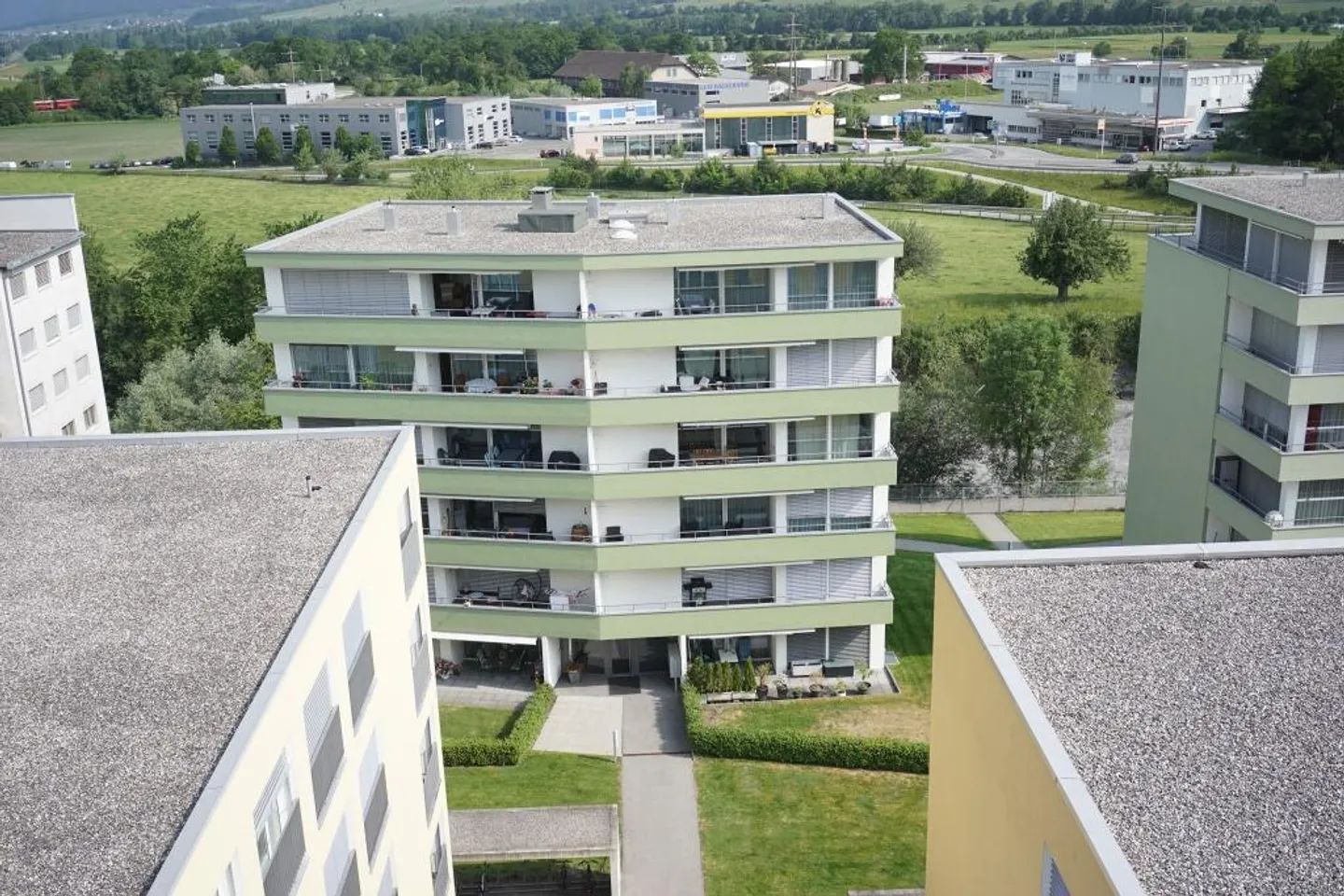 Zentral 4.5 Zimmerwohnung im 2.OG - Foto 2 von 10