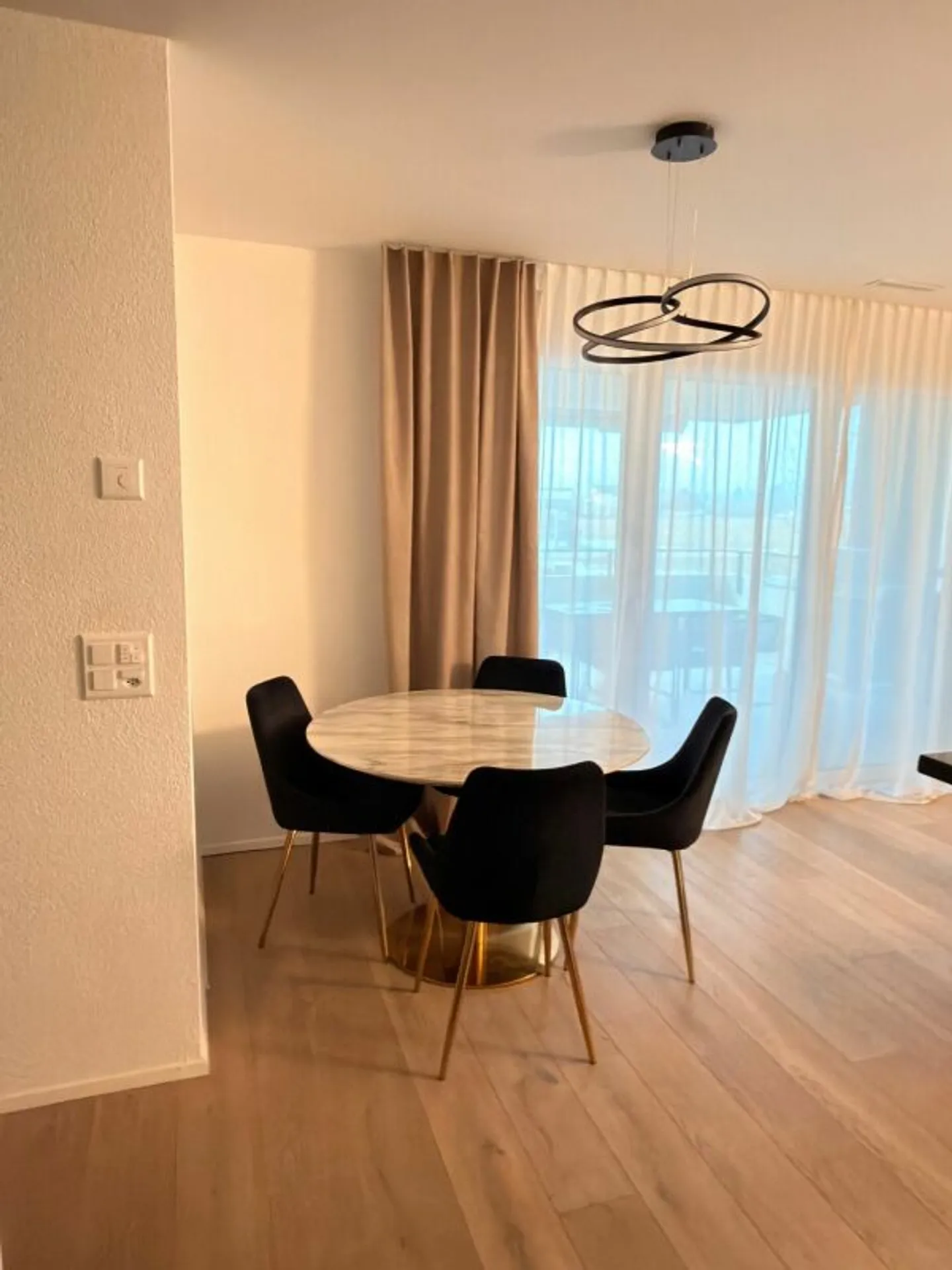 Appartamento accogliente con 2,5 stanze nel centro di Kloten - Foto 6 di 12