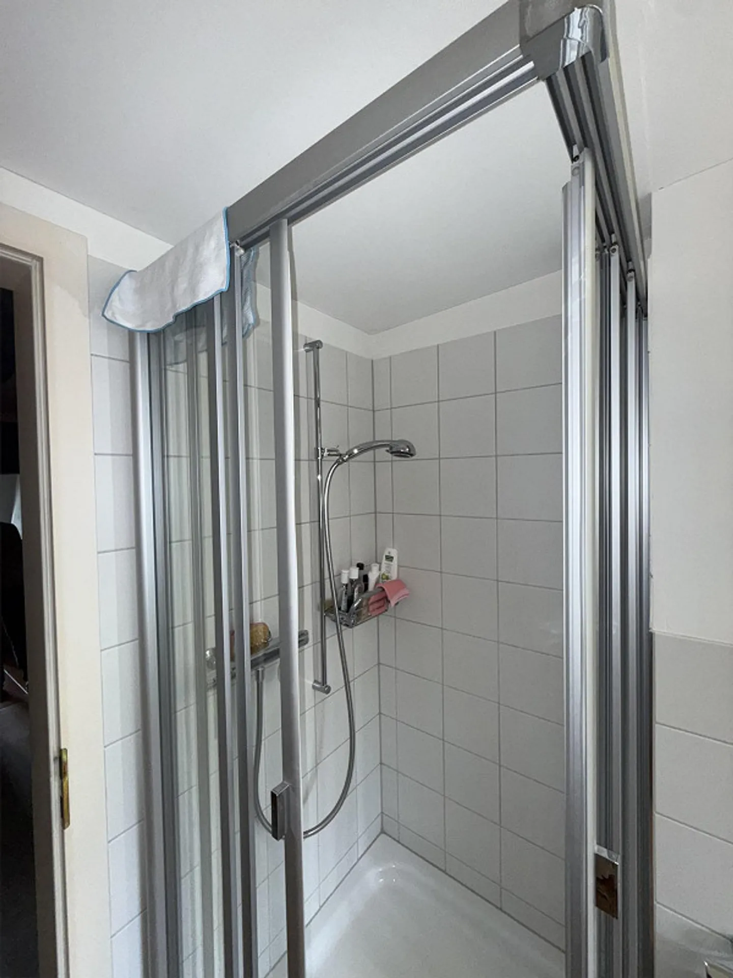 Charmante Wohnung mit antikem Flair - Foto 8 von 20