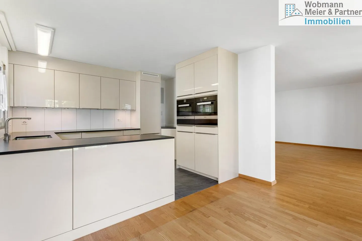 Moderne Gartenwohnung in Zürich - Foto 1 von 7