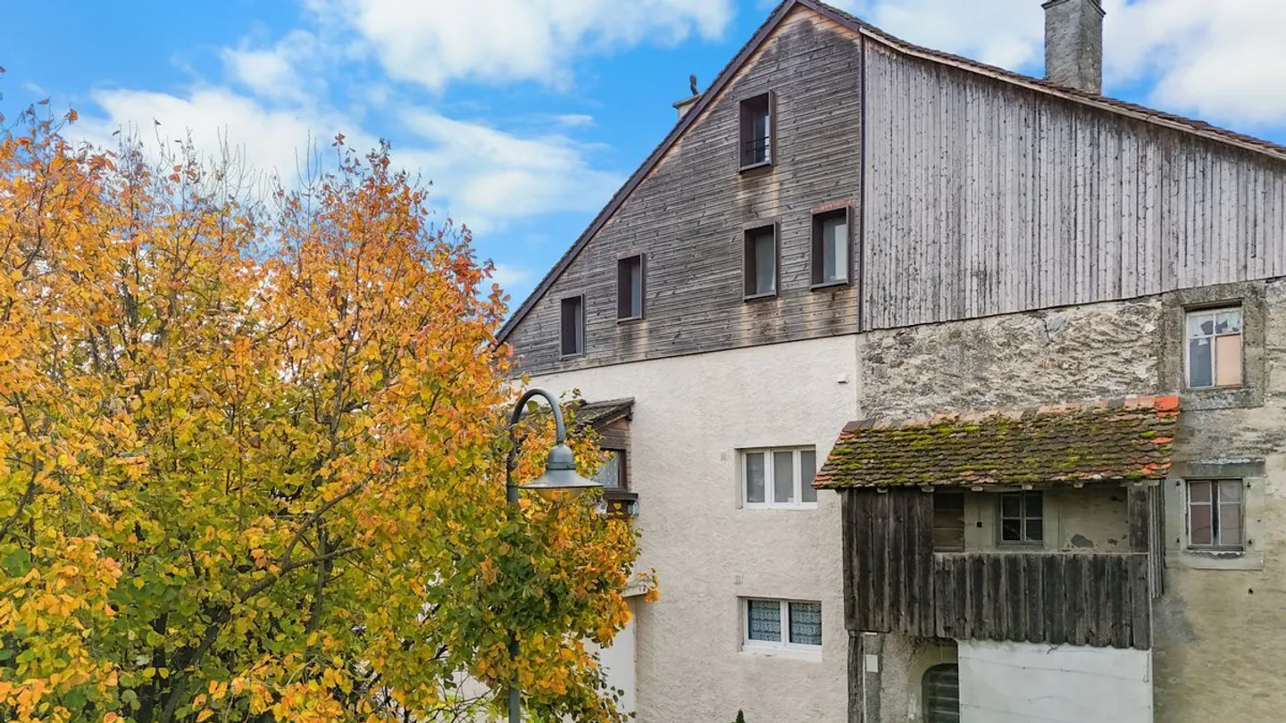 Ein charmantes Dorfhaus mit Scheune in Pailly - Foto 4 von 13