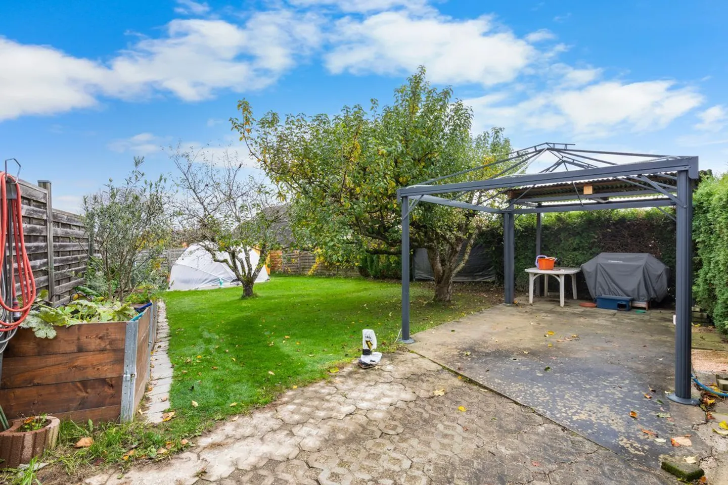 Ein charmantes Dorfhaus mit Scheune in Pailly - Foto 6 von 13