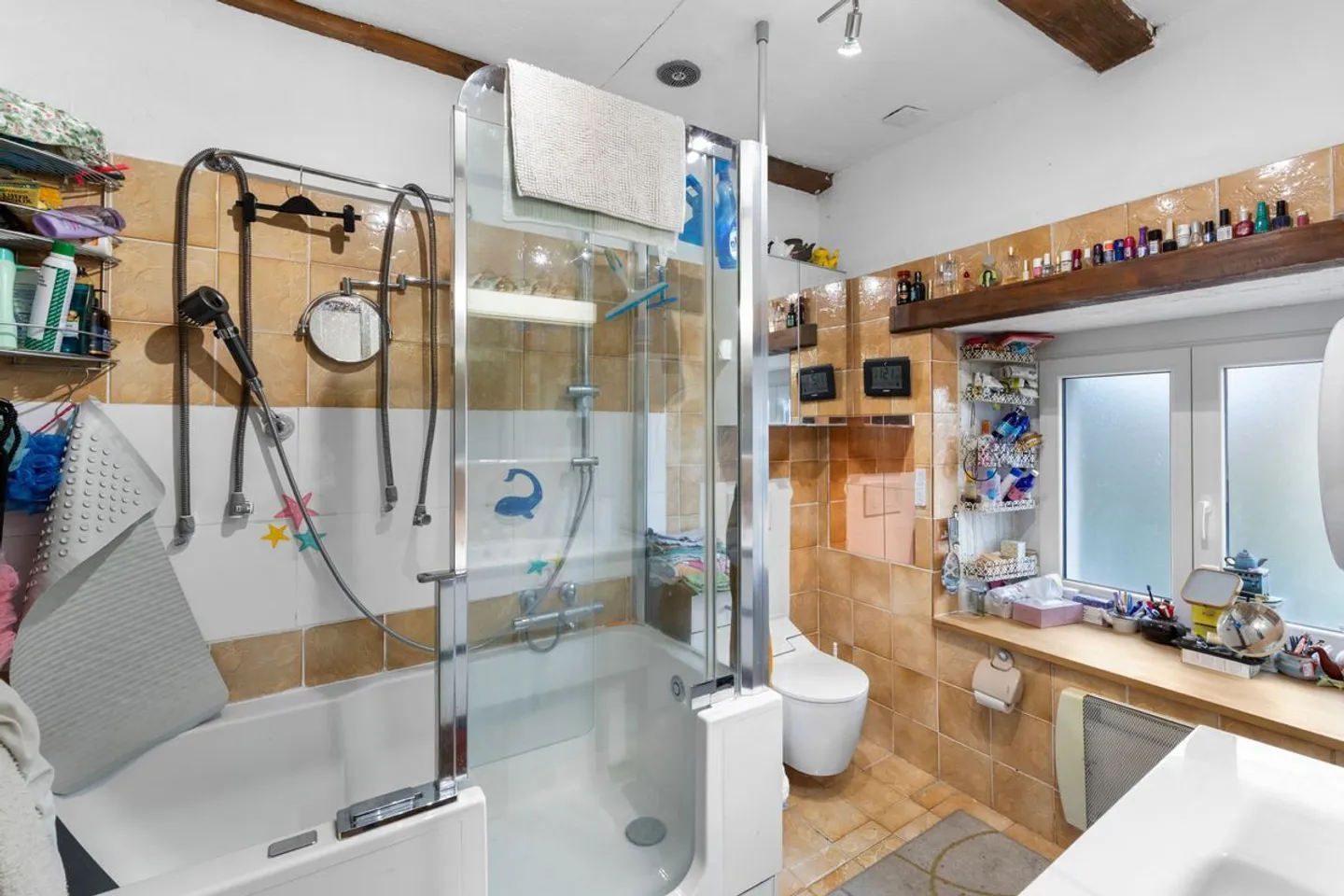 Ein charmantes Dorfhaus mit Scheune in Pailly - Foto 13 von 13