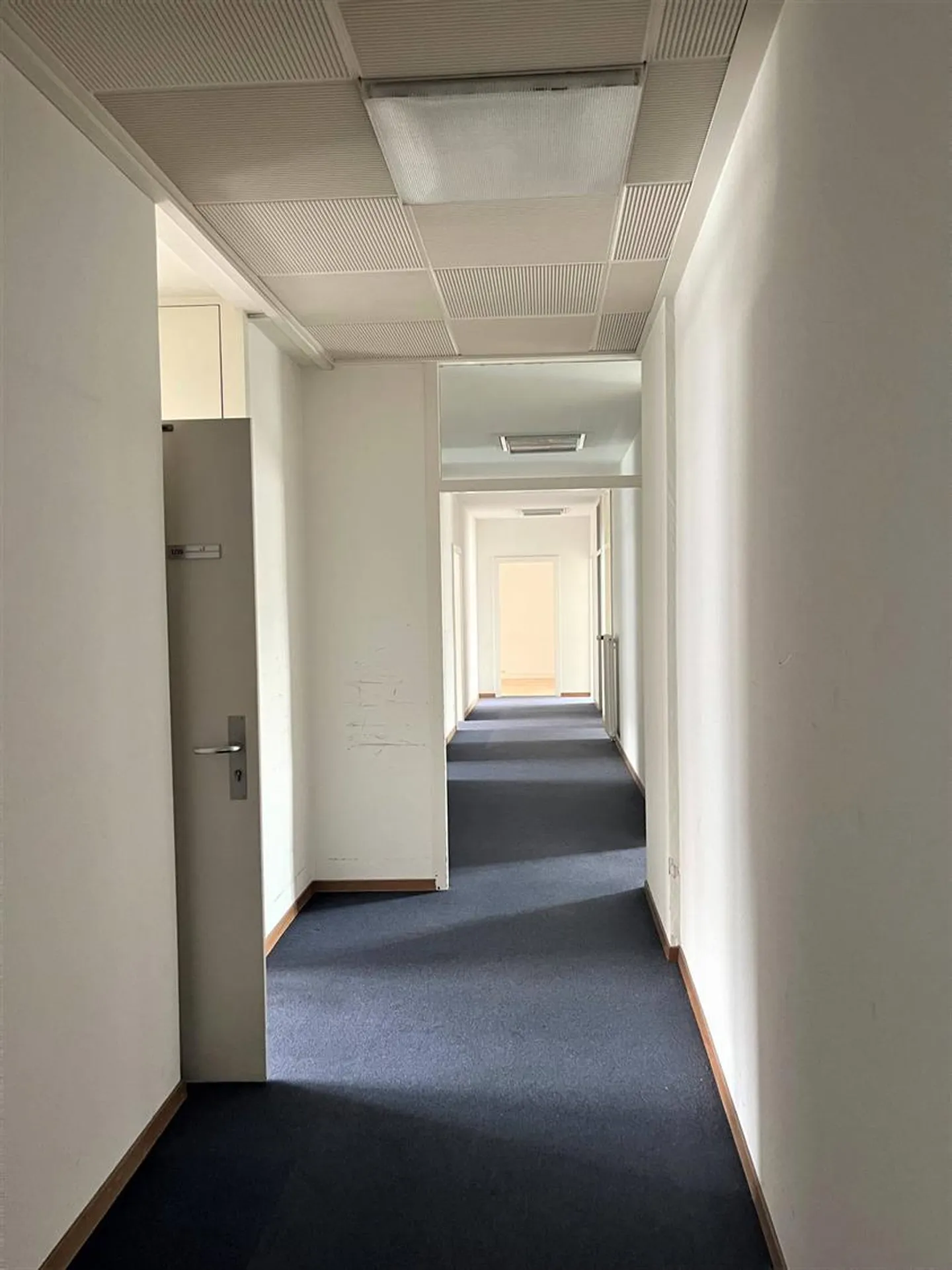 Surface très lumineuse - 305m2 bureaux - Photo 4 sur 7
