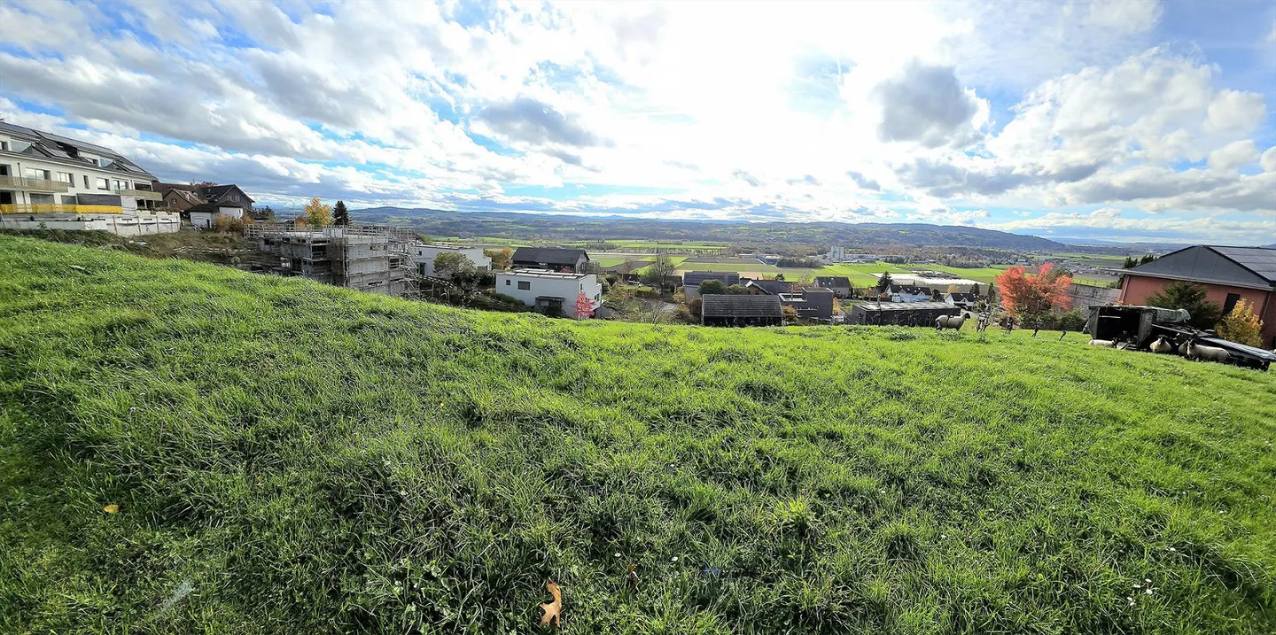 Privileged hillside location with panoramic view - Photo 2 of 3