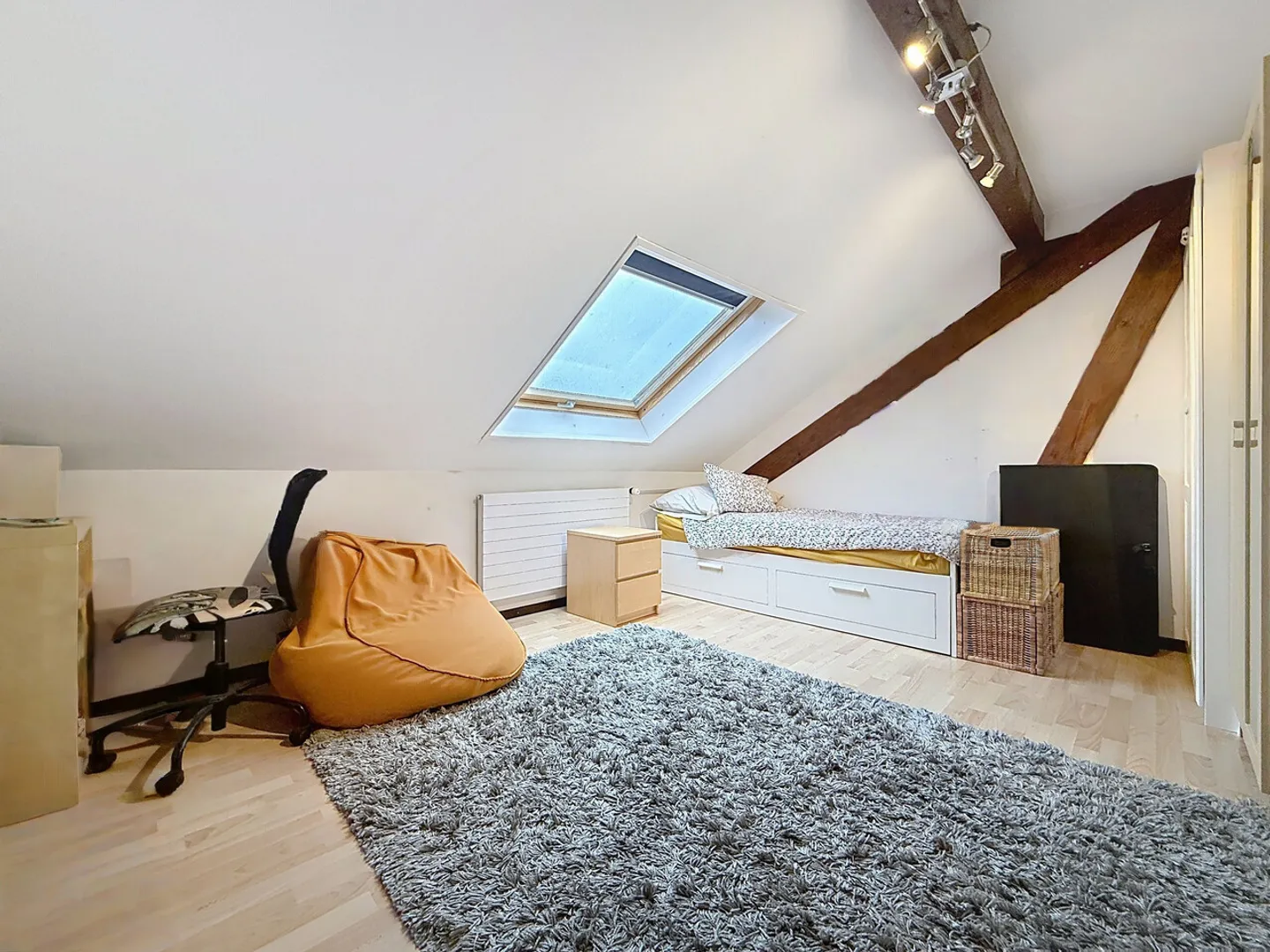 Charming duplex with terrace and balcony - Photo 10 of 14