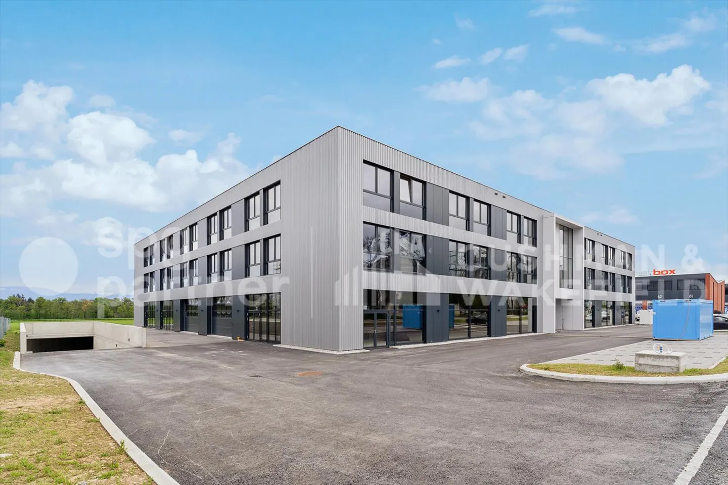 Nuovo a Gland - Grande superficie commerciale - industriale / 600m2 - Foto 2 di 9