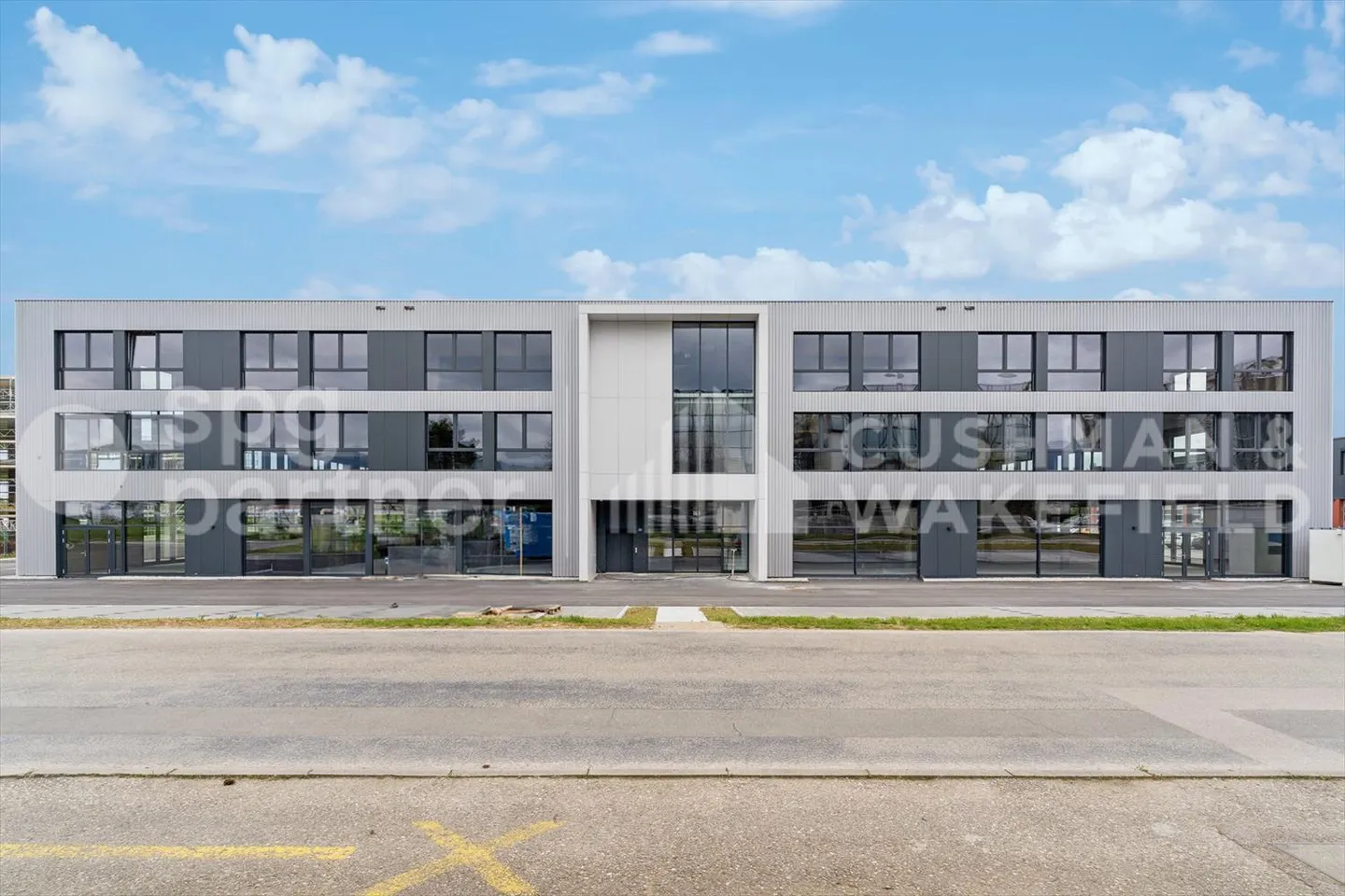 Nuovo a Gland - Grande superficie commerciale - industriale / 600m2 - Foto 1 di 9