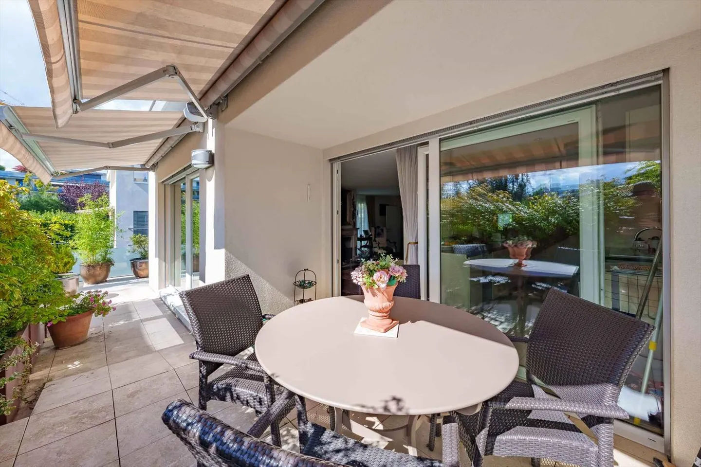 Luxury Duplex Apartment in the Heart of Nyon - Photo 1 of 12