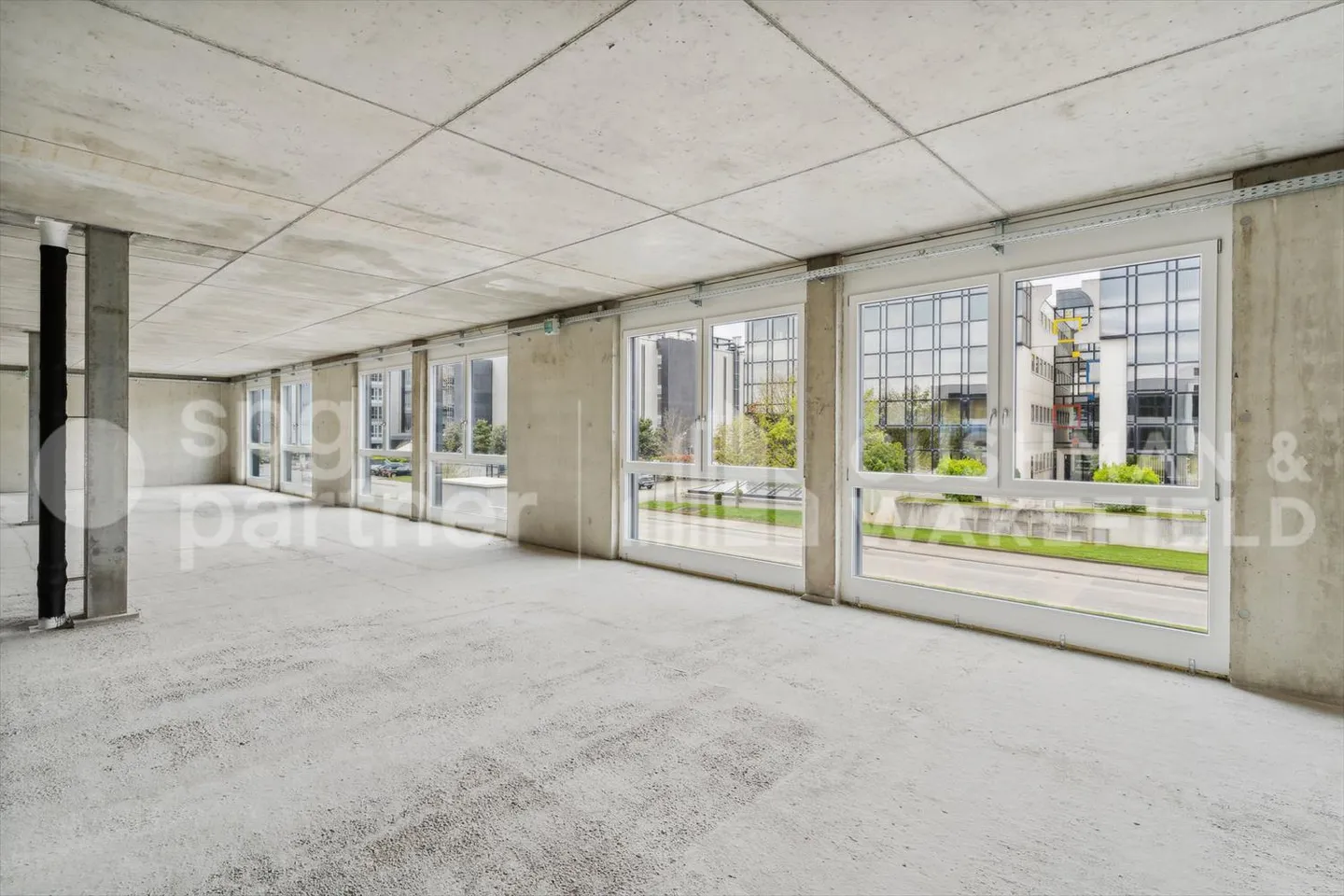Nuovo a Gland - Grande superficie commerciale - industriale / 600m2 - Foto 8 di 9