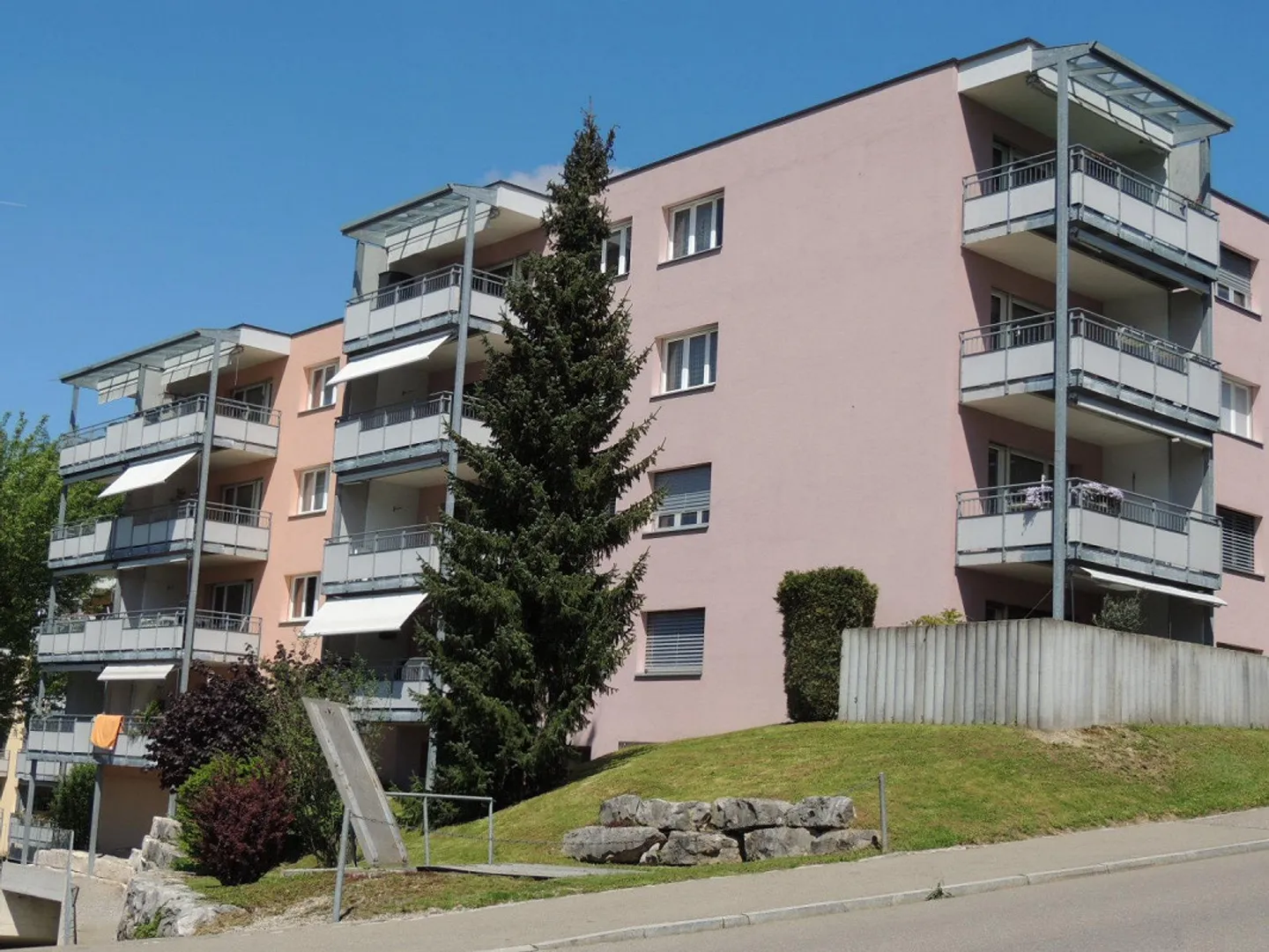 Renovierte Wohnung am Waldrand - Foto 1 von 7