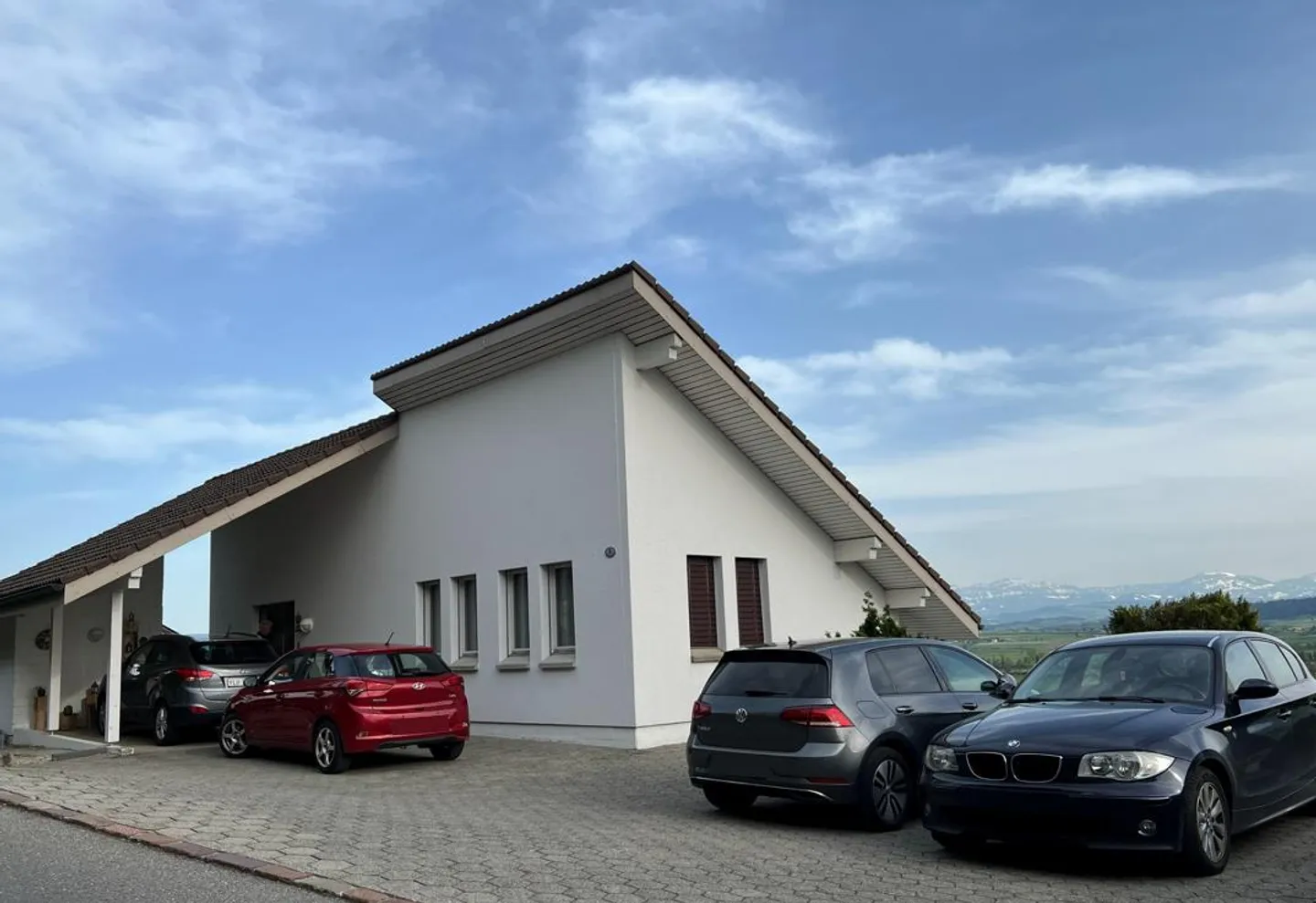 Maison individuelle spacieuse avec panorama alpin à Egolzwil - Photo 3 sur 4