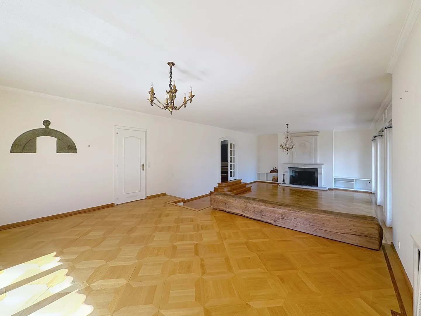 Luxuriöse Villa mit Garten - Foto 3 von 11