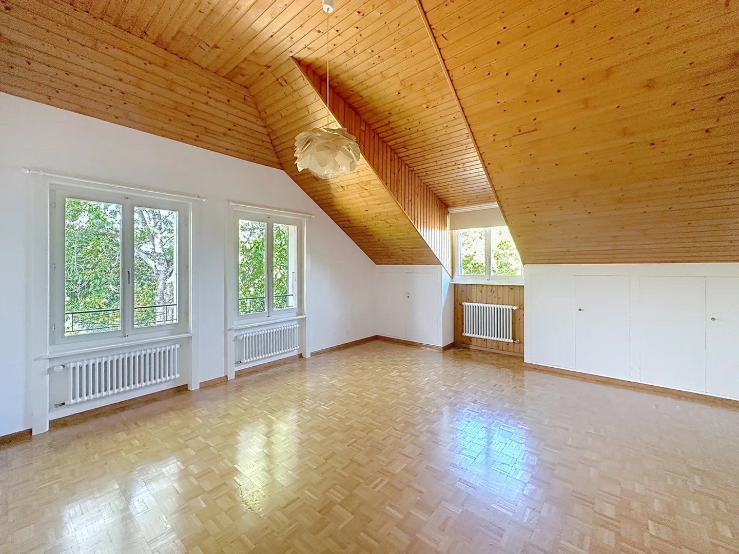 Luxuriöse Villa mit Garten - Foto 8 von 11
