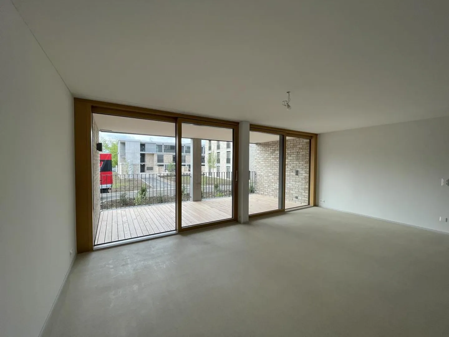 Spacious and modern 4½ maisonette - Photo 3 of 9