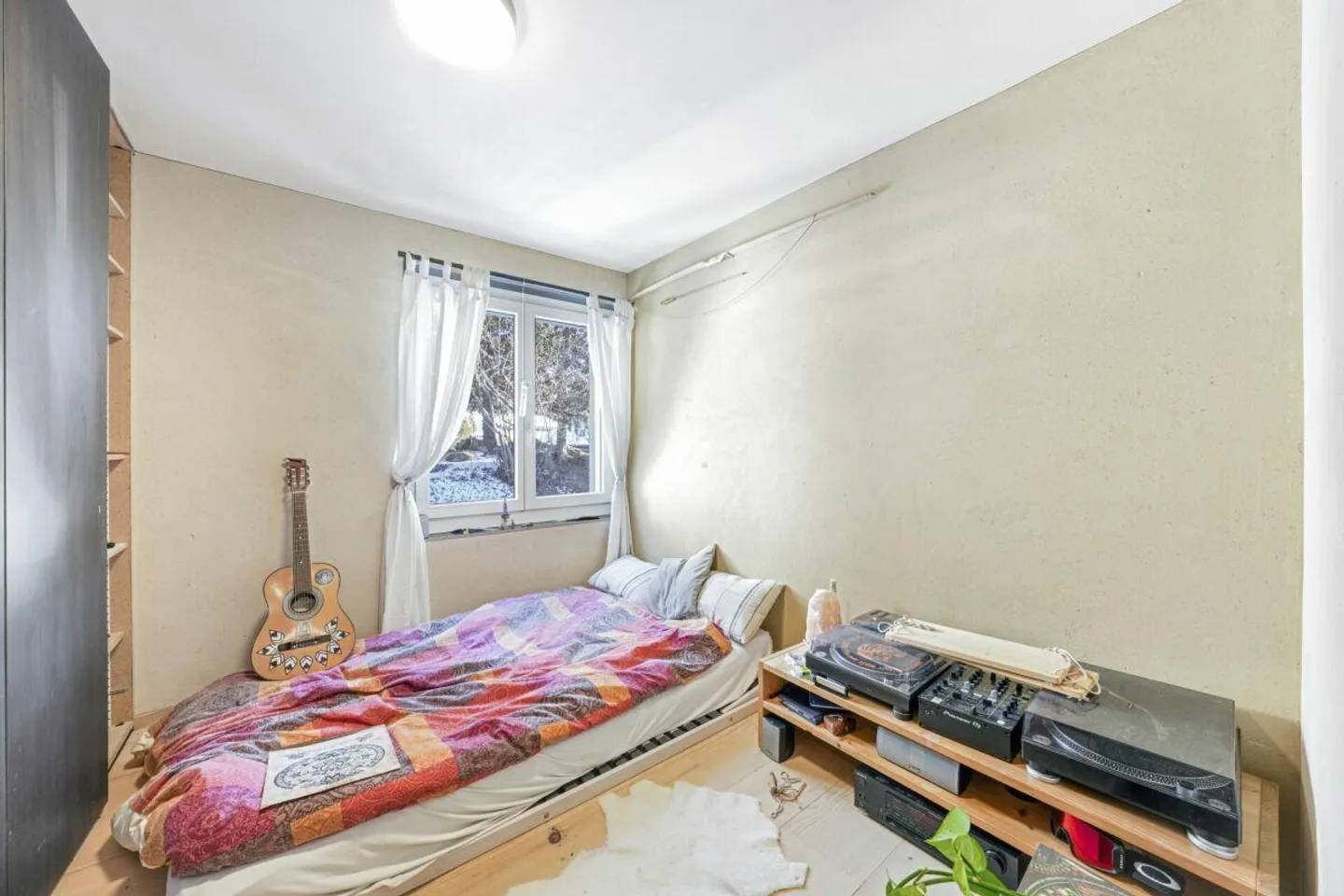Casa unifamiliare sostenibile e stilosa con appartamento in una posizione tranquilla - Foto 8 di 19
