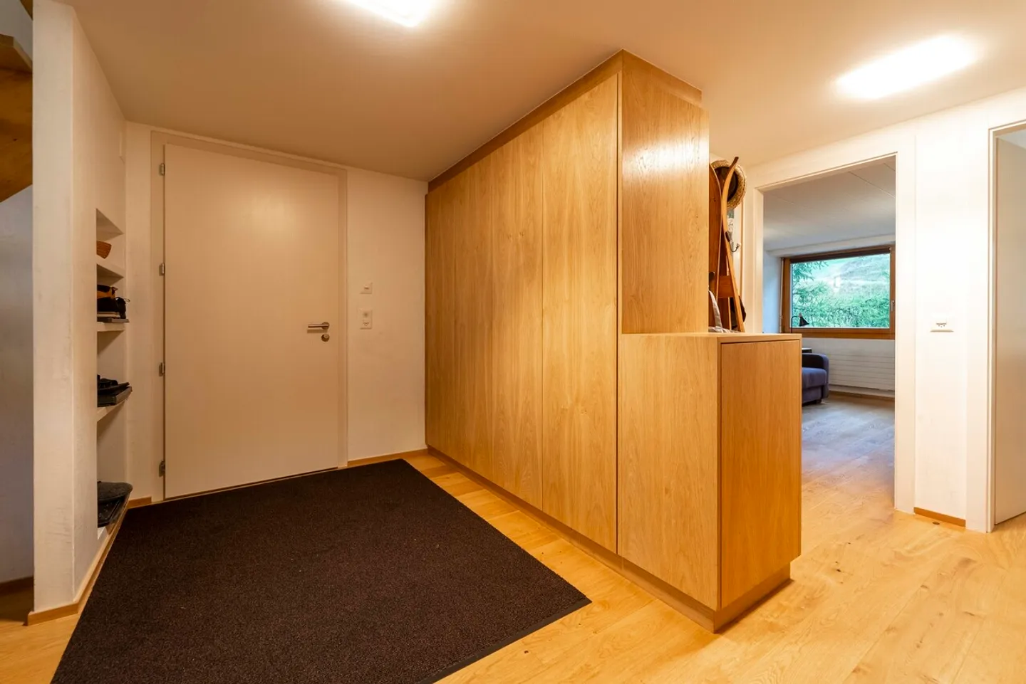 Renovated luxury apartment with quality materials - Photo 6 of 14