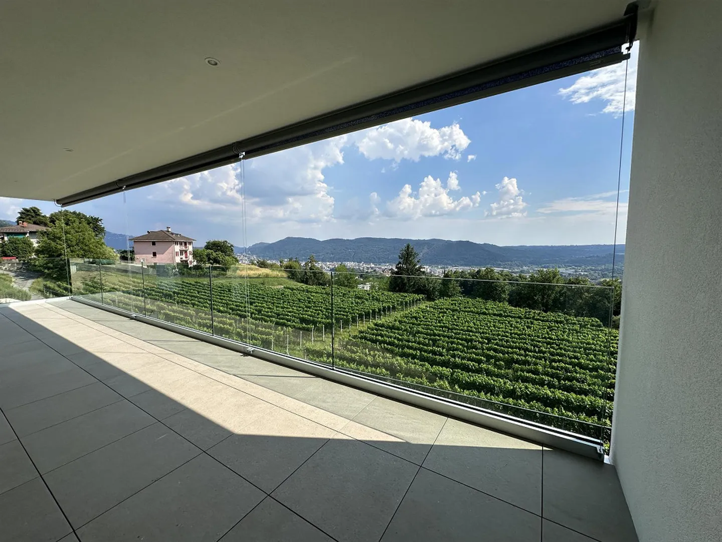 Apartment with panoramic terrace in new residence - Photo 5 of 11