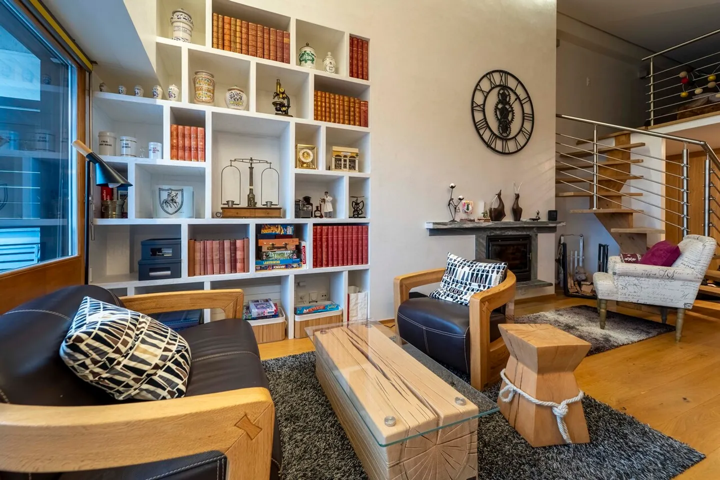 Renovated luxury apartment with quality materials - Photo 3 of 14