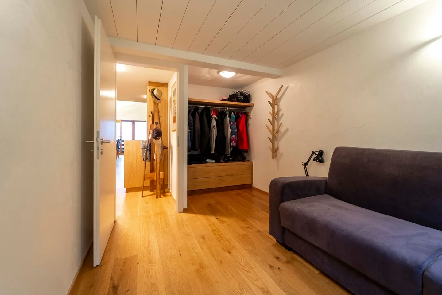 Renovated luxury apartment with quality materials - Photo 8 of 14