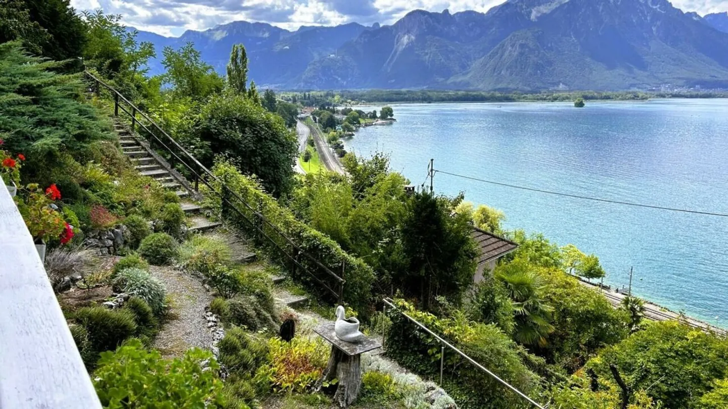 Sehr schöne Aussicht auf den See, ruhige Gegend - Foto 9 von 14