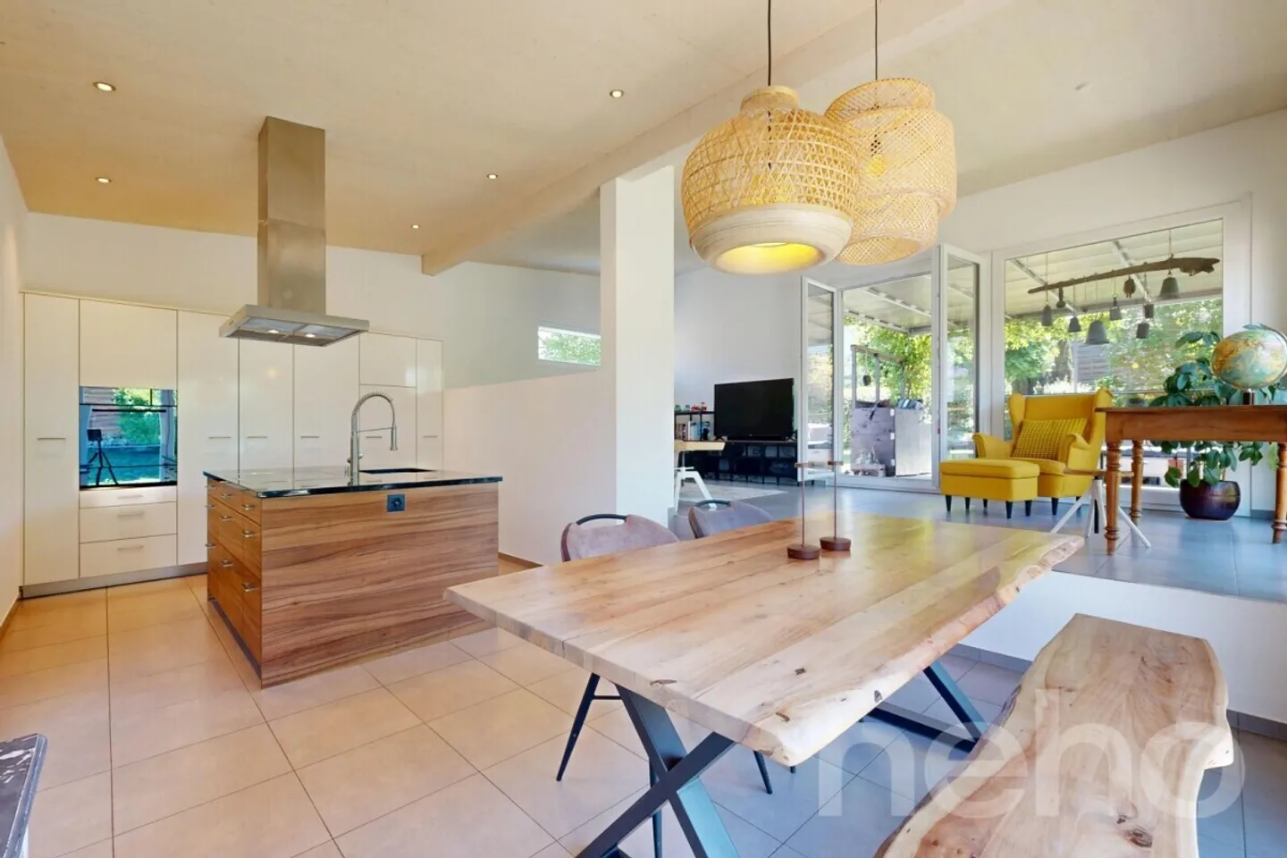Casa unifamiliare ben tenuta di 5,5 locali con bel giardino a 8213 Neunkirch - Foto 4 di 12