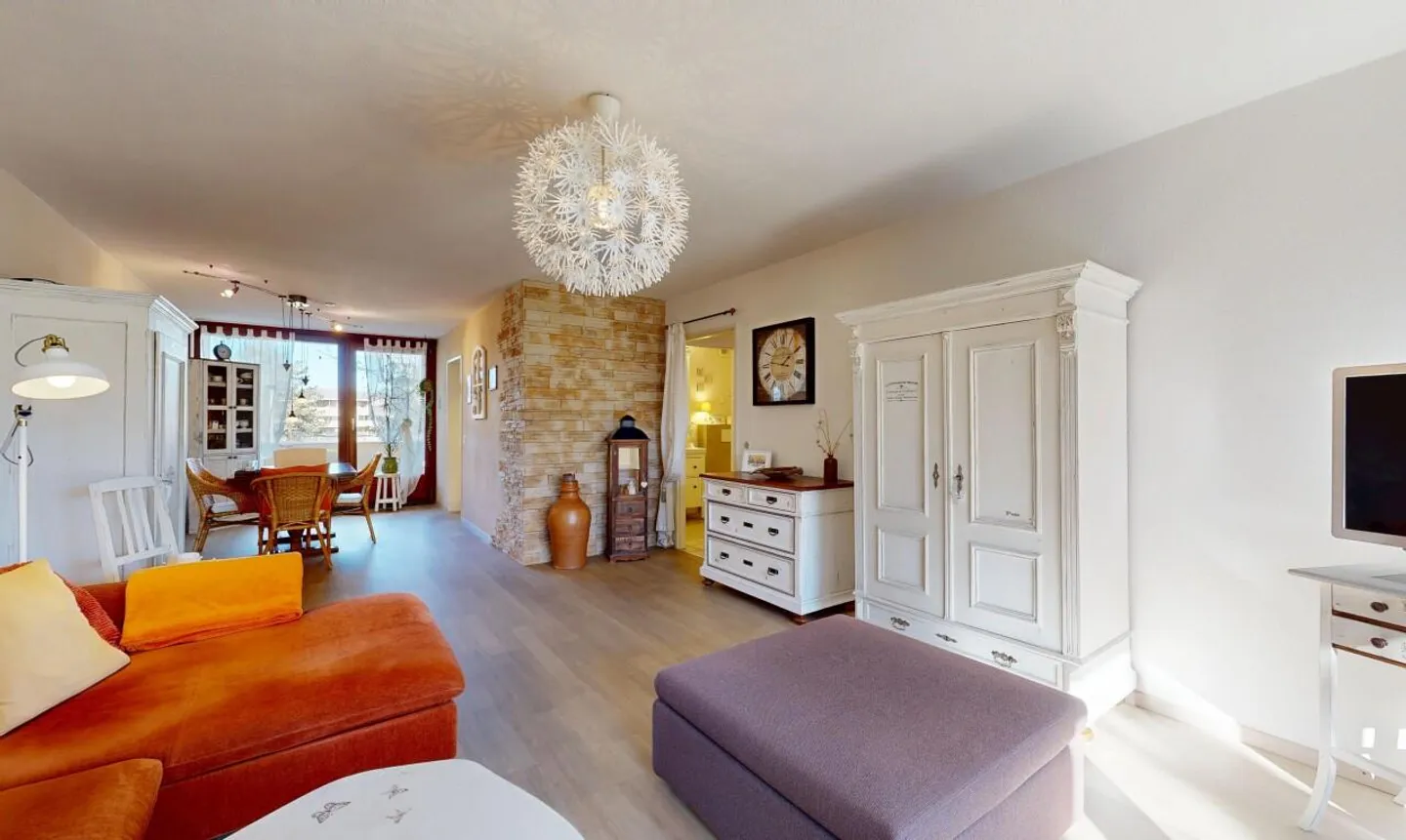 Ampio appartamento di 5,5 stanze con balcone soleggiato a Rheinfelden - Foto 7 di 11