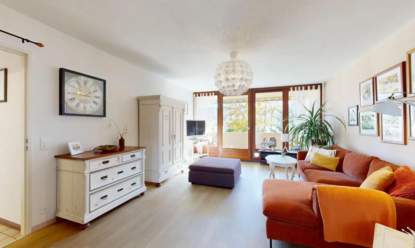 Ampio appartamento di 5,5 stanze con balcone soleggiato a Rheinfelden - Foto 5 di 11