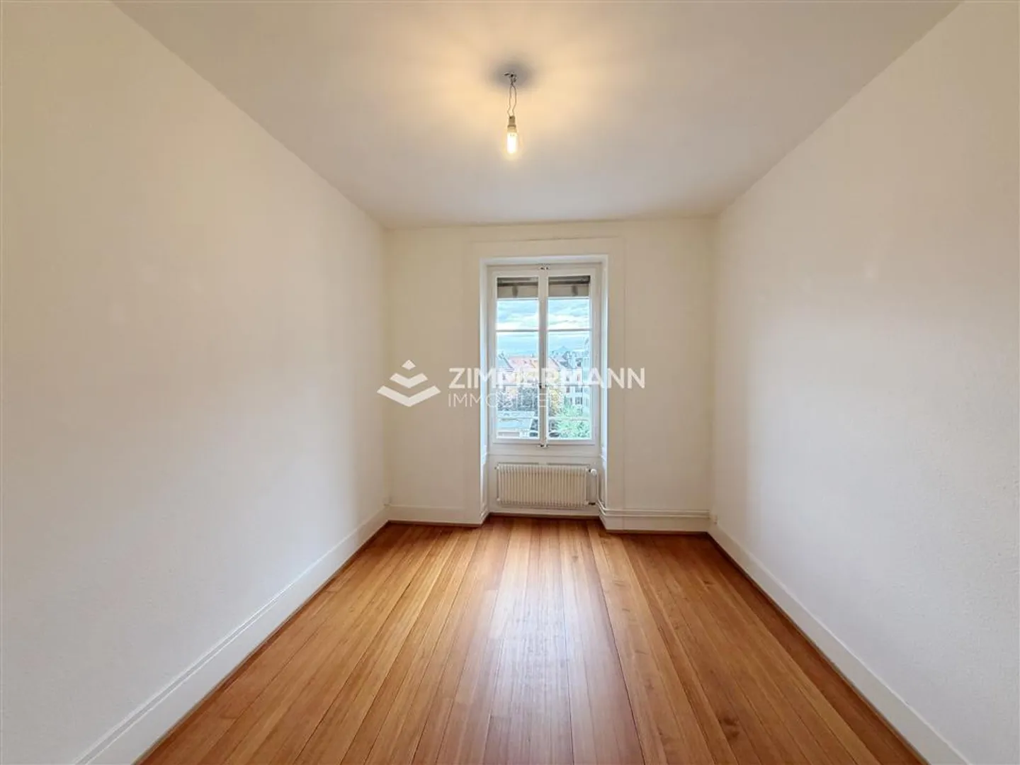 Charming 4-Room Apartment with Balcony - Photo 6 of 7