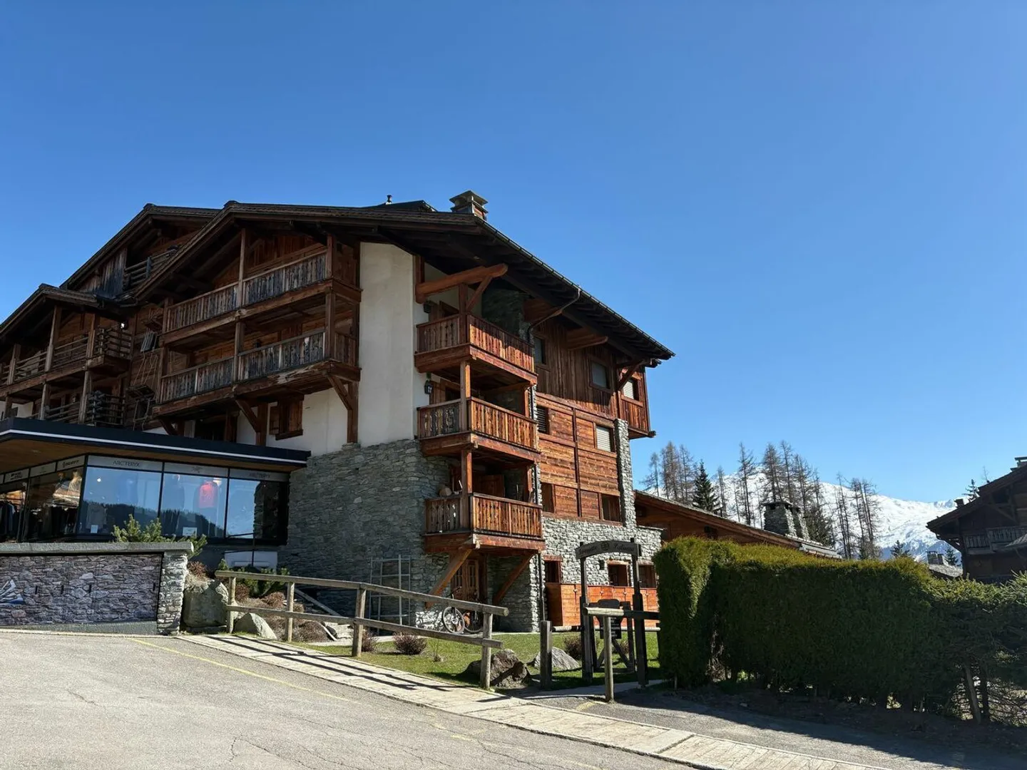 MOLTO BELLO 5 STANZE - CENTRO DI VERBIER + MEDRAN A 2' - VISTA TOP - 2 BOX - Foto 16 di 17