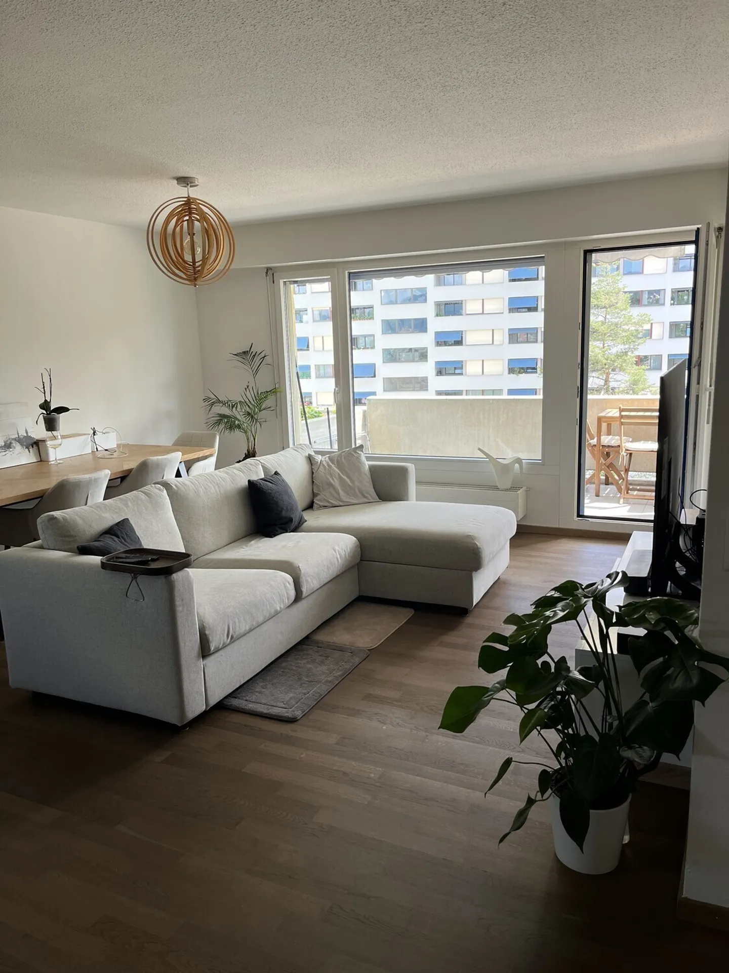 APPARTEMENT À SCHLIEREN (ZH), MEUBLÉ, TEMPORAIRE - Photo 1 sur 8