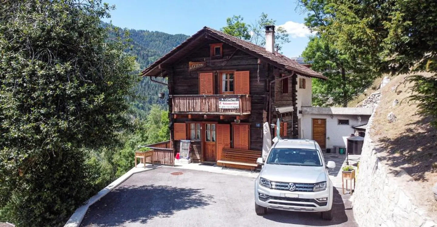 Chalet Charmant avec Vue Époustouflante - Photo 1 sur 13